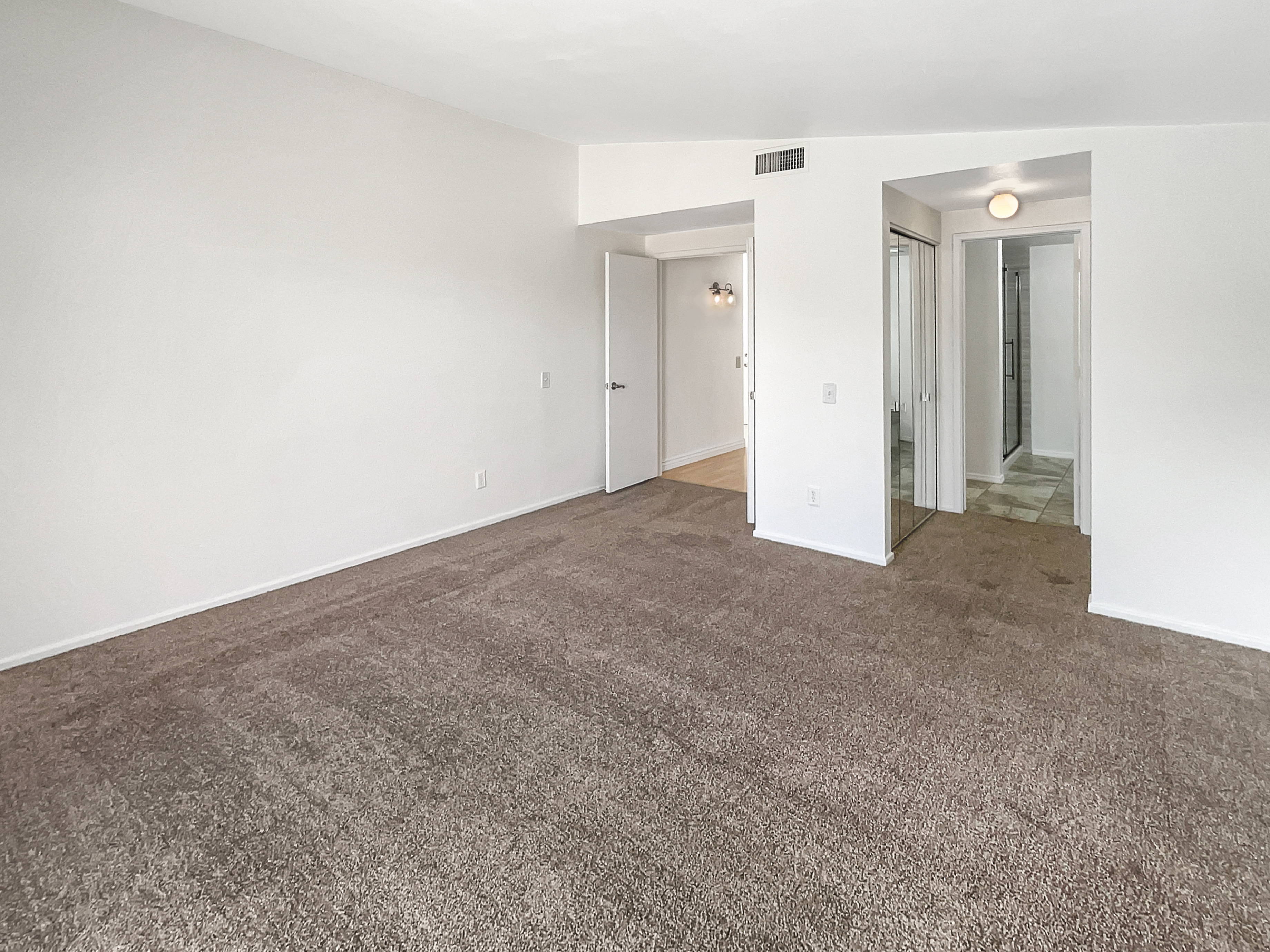 Photo 13 of 19 of 2015 N Villas Ln, Chandler, AZ
