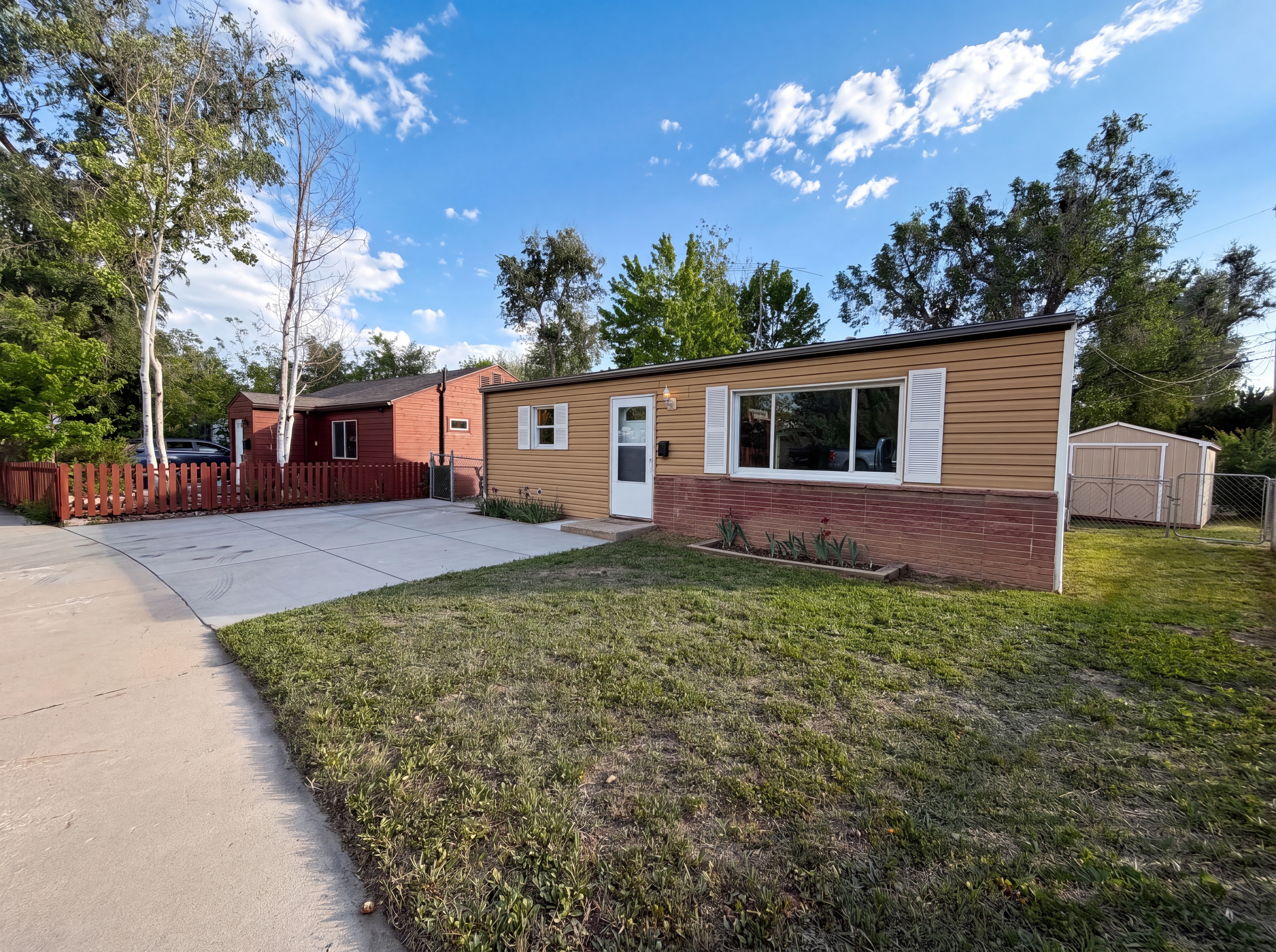 Photo 13 of 16 of 433 Sunnyside Ln, Longmont, CO