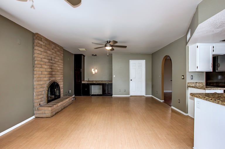 Photo 3 of 20 - 3150 W Julie Dr, Phoenix, AZ 85027