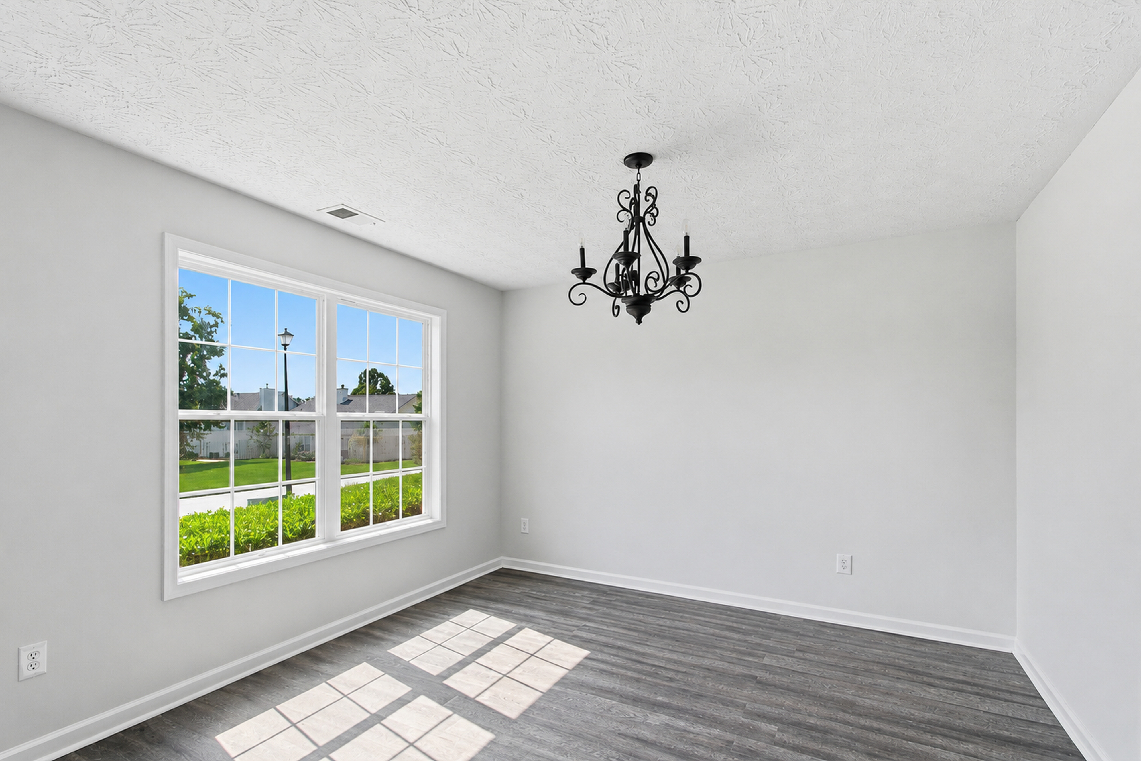 Photo 26 of 41 of 225 Avonlea Dr, Covington, GA