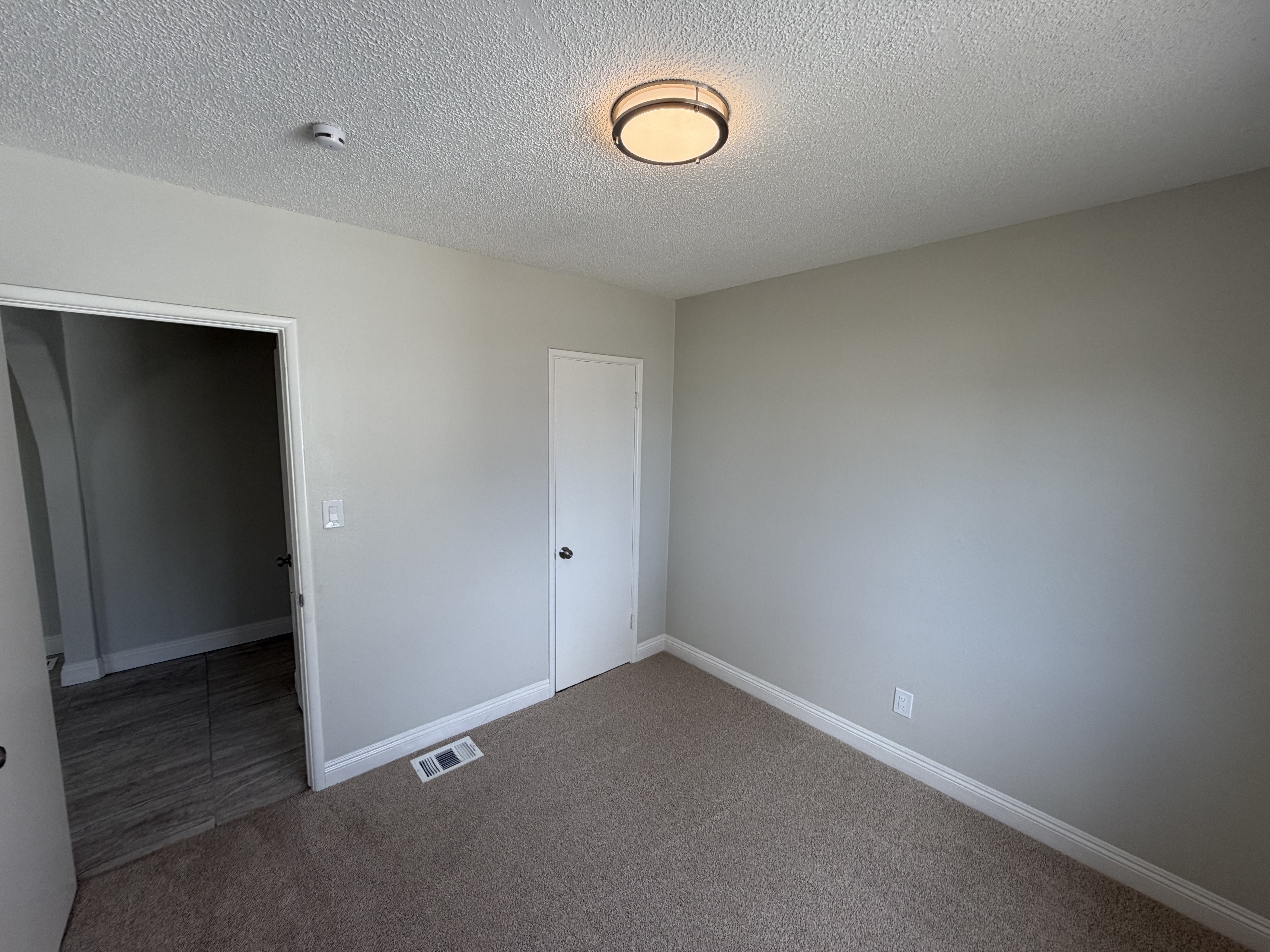 Photo 11 of 20 of 17787 Ivy Ave, Fontana, CA