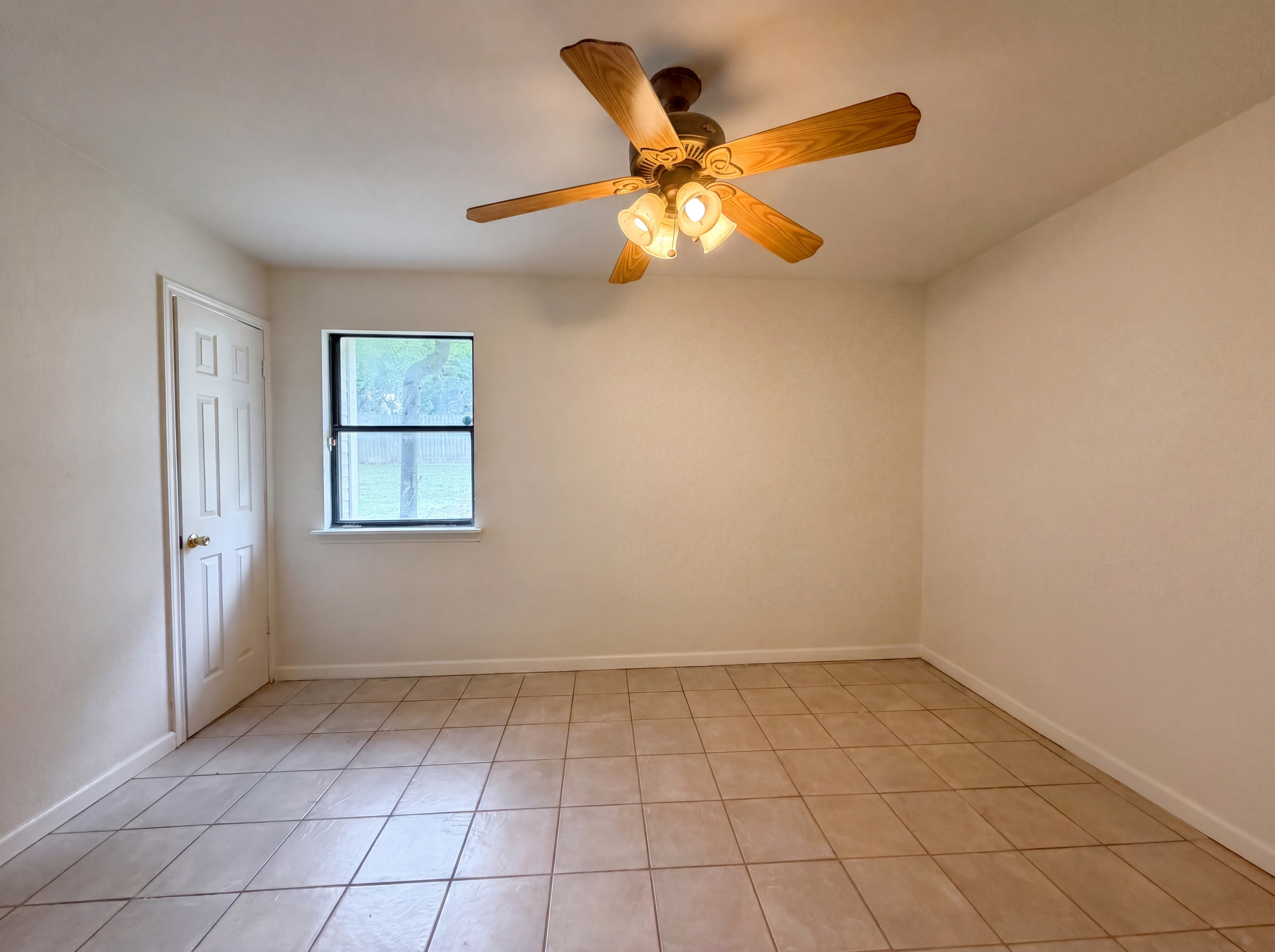 Photo 4 of 16 of 912 Hackberry St, Copperas Cove, TX