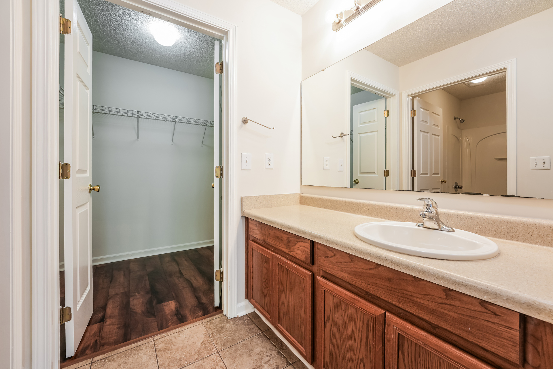 Photo 6 of 21 of 1296 River Rock Rd, Hanahan, SC