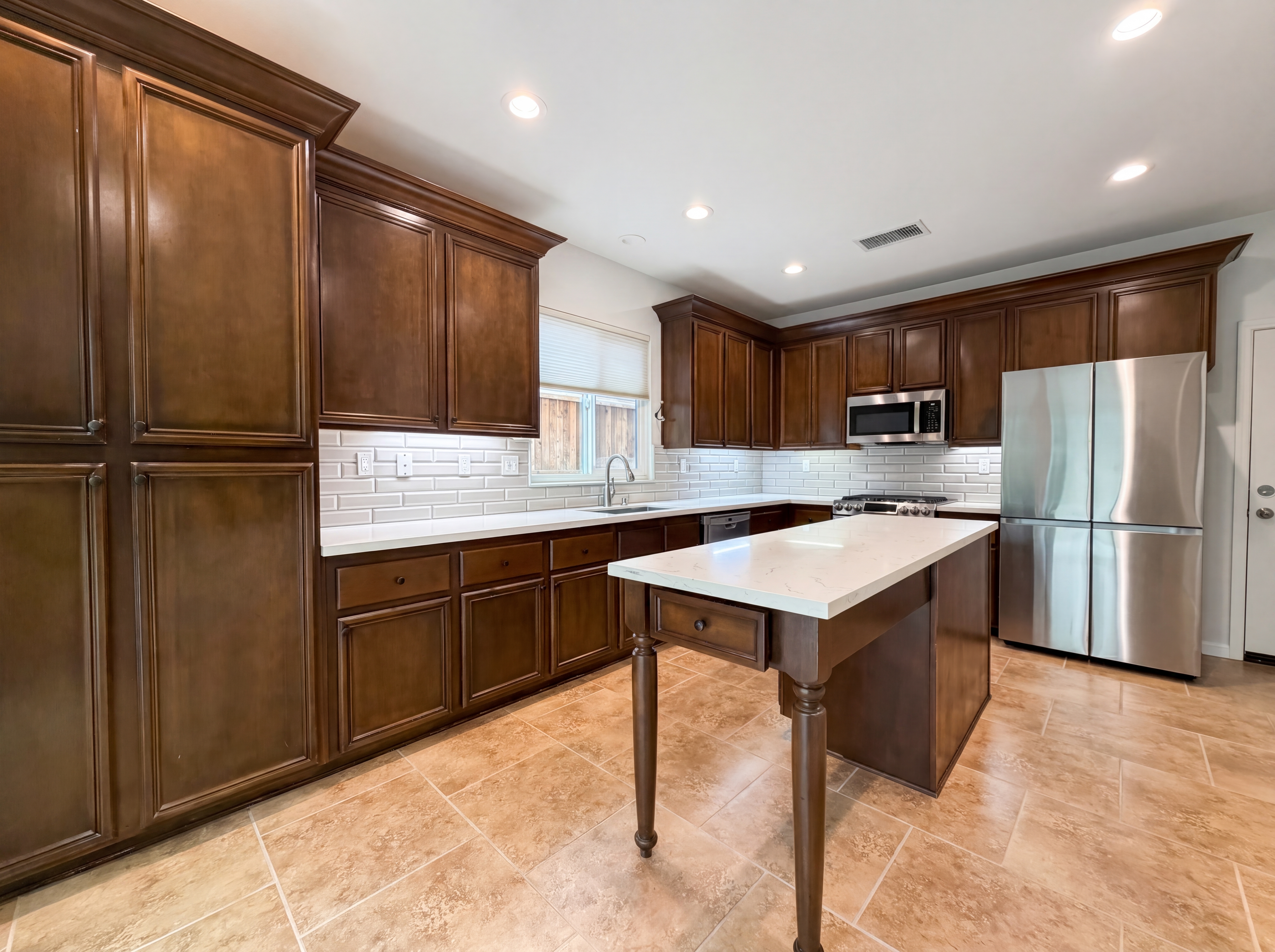 Photo 2 of 28 of 28441 Silverking Trl, Santa Clarita, CA