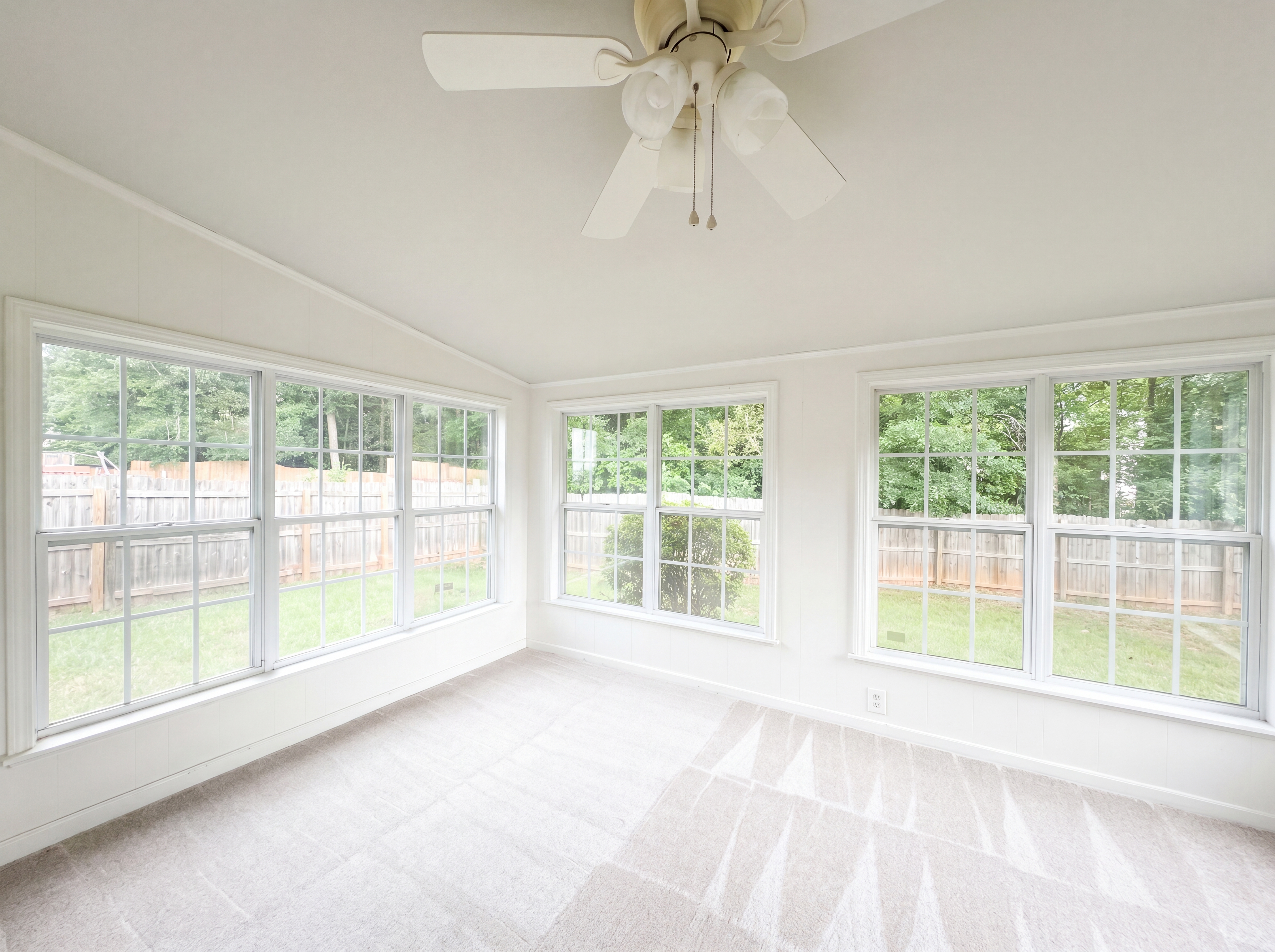 Photo 12 of 19 of 3167 River Oak Rd, Decatur, GA