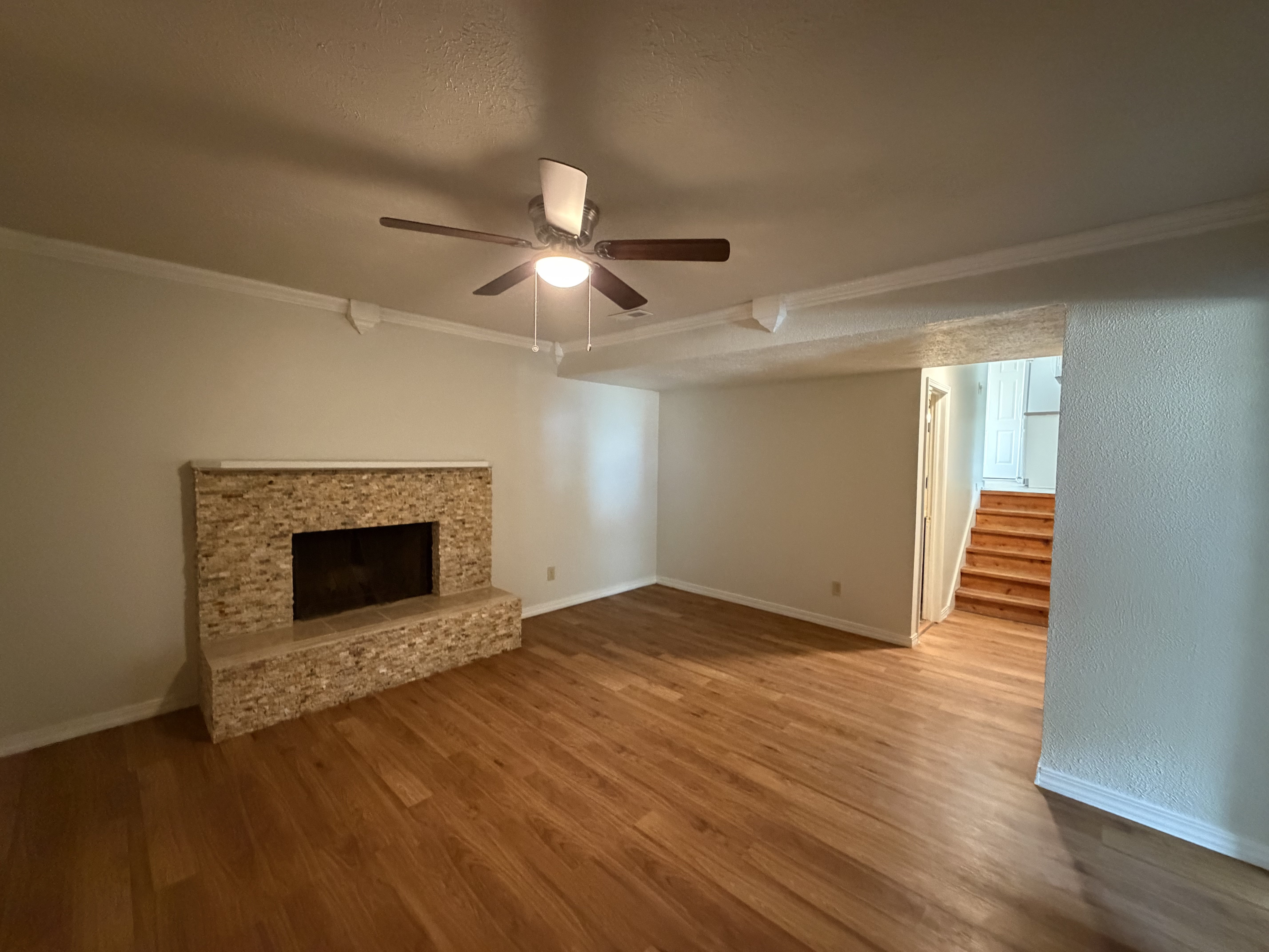 Photo 10 of 20 of 7533 Ardwell Dr, Indianapolis, IN