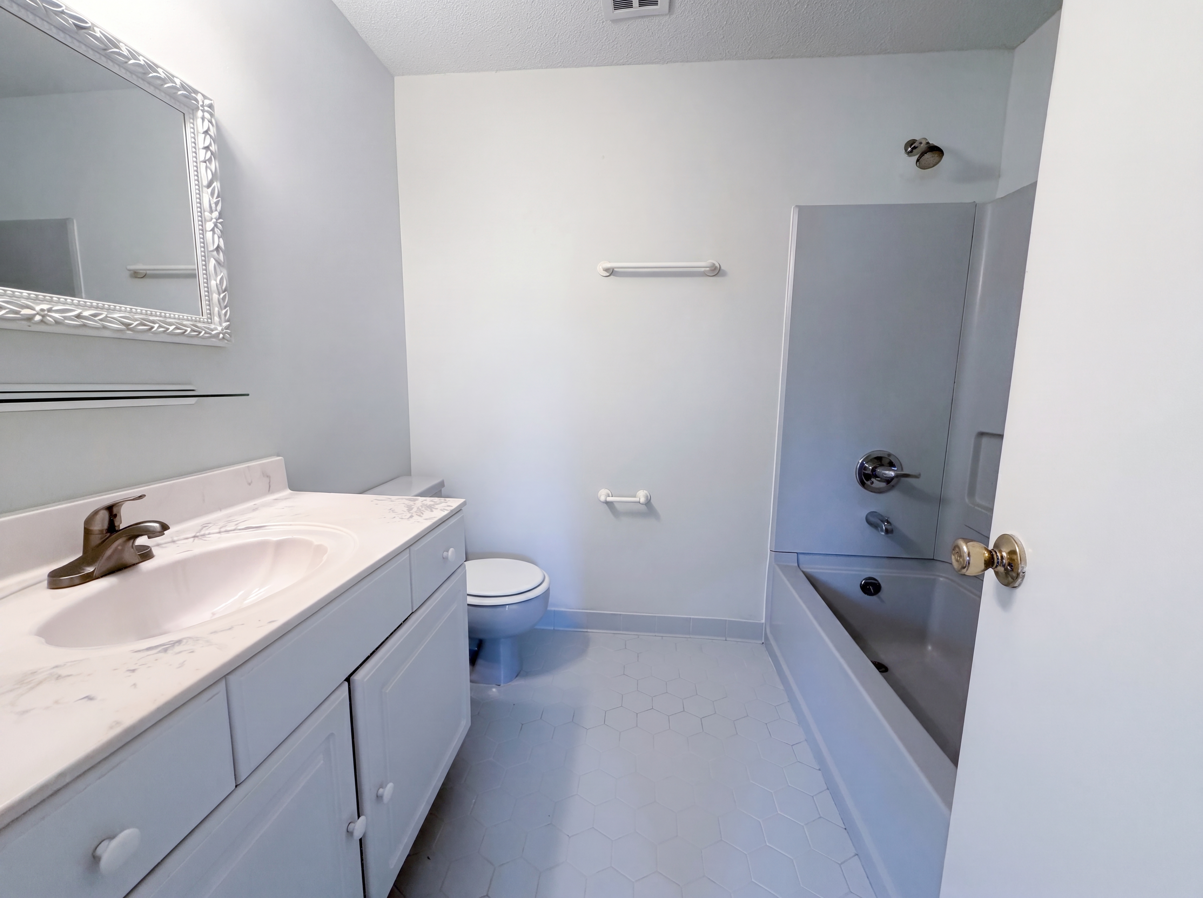 Photo 6 of 17 of 279 Bonnlyn Dr, Orange Park, FL