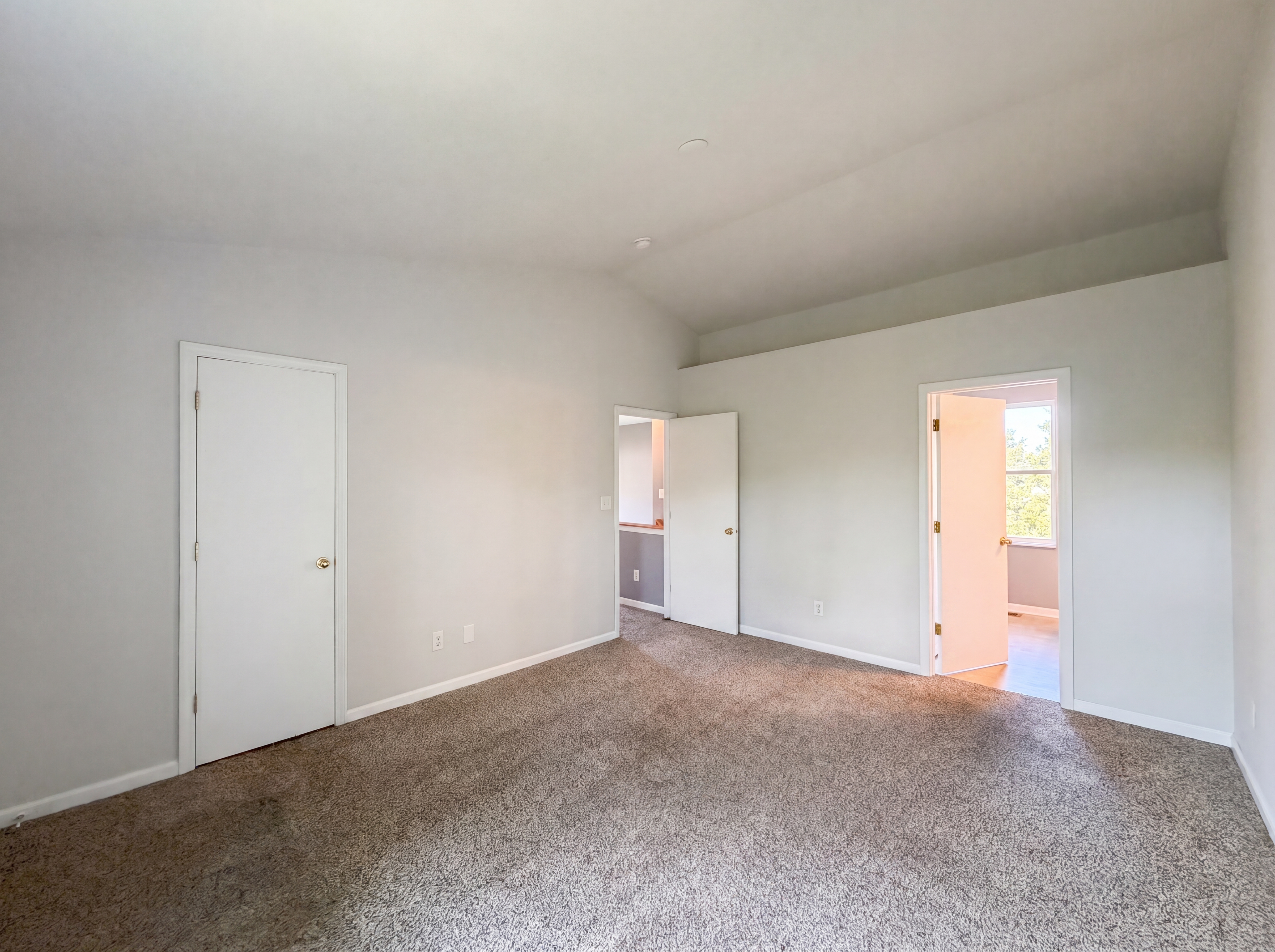 Photo 10 of 18 of 233 White Lick Dr, Indianapolis, IN