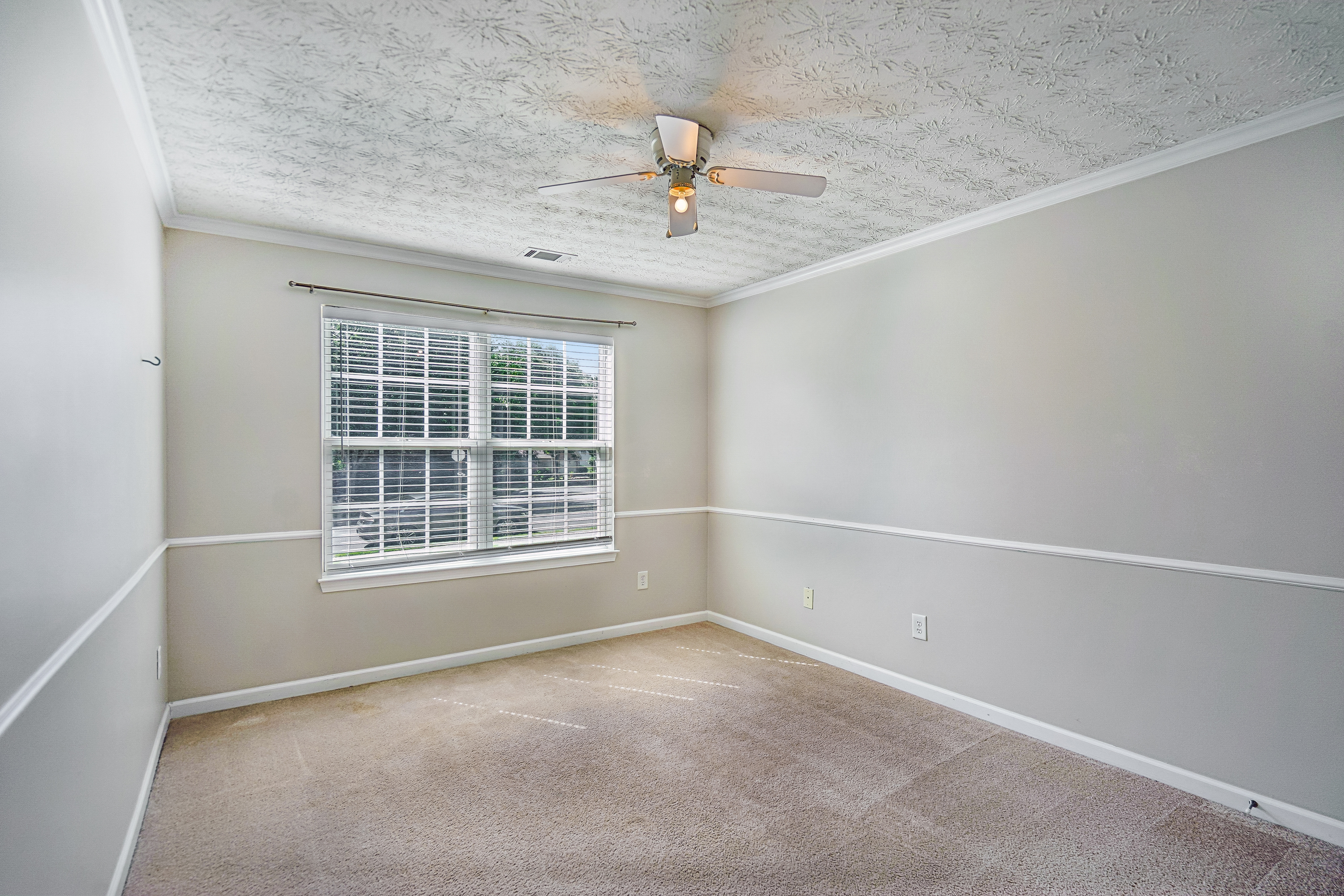 Photo 26 of 31 of 2213 Skylar Leigh Dr, Buford, GA