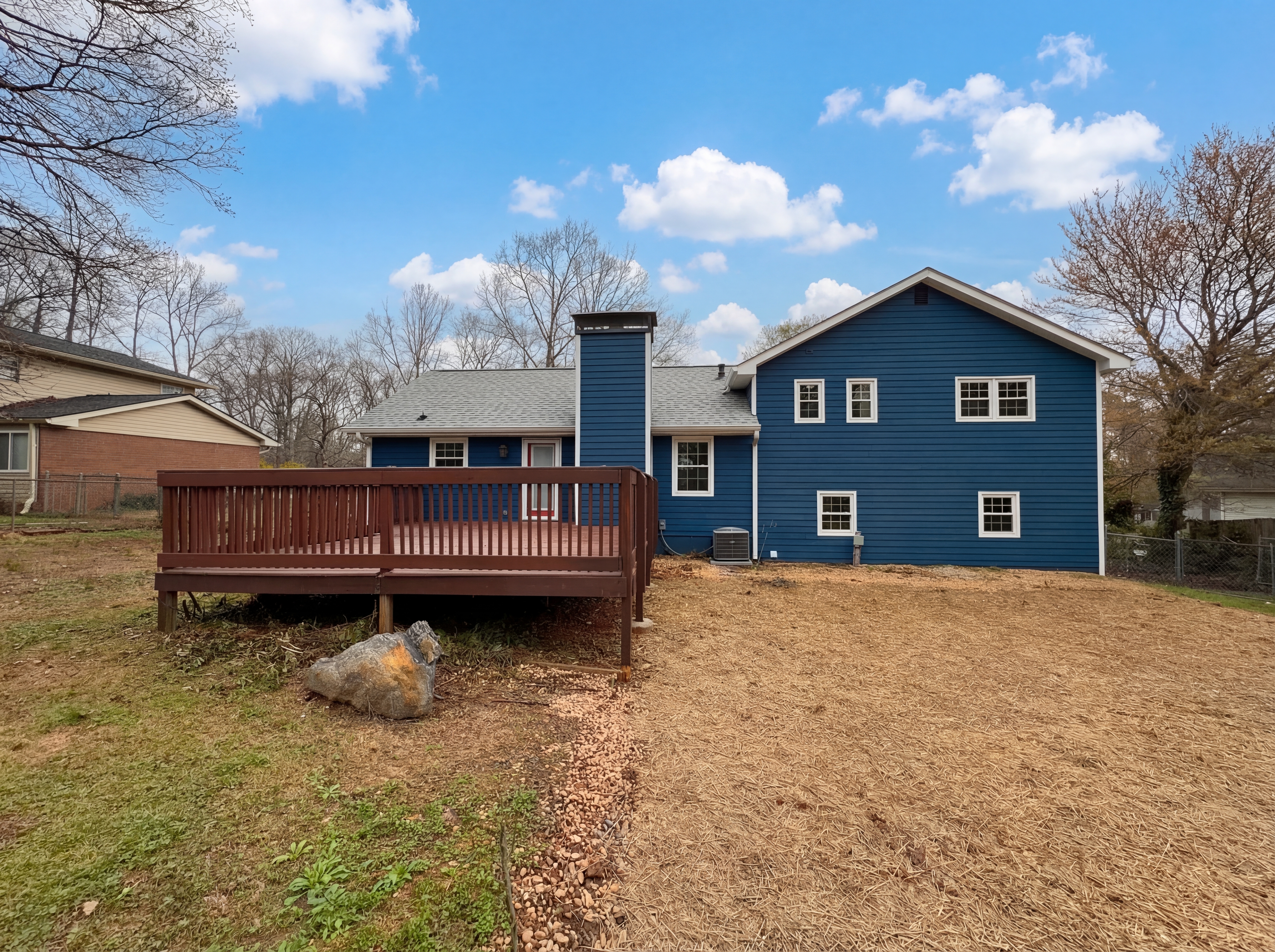 Photo 5 of 55 of 1272 Owen Cir, Sugar Hill, GA