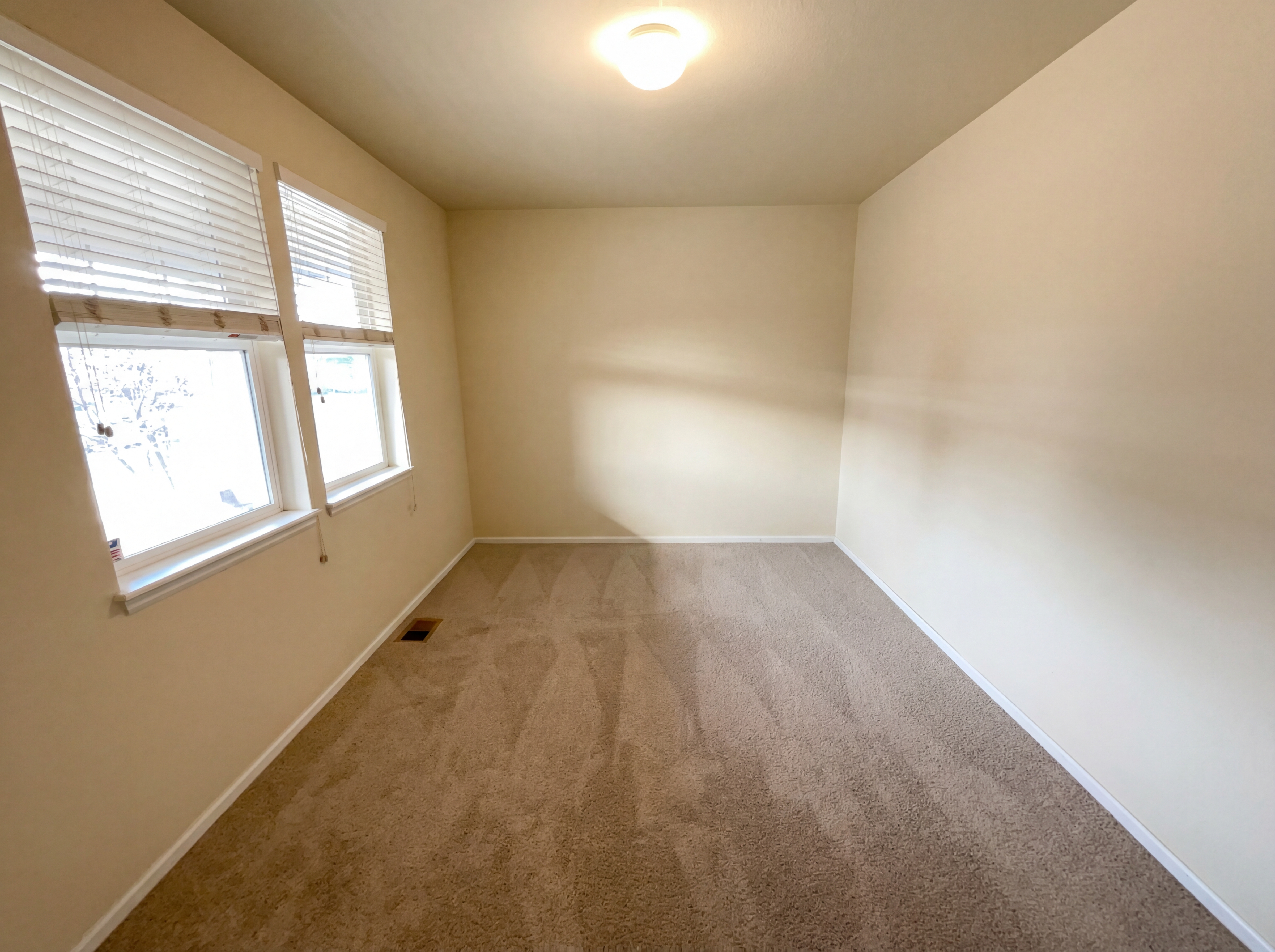Photo 8 of 36 of 6334 N Ensenada Ct, Aurora, CO