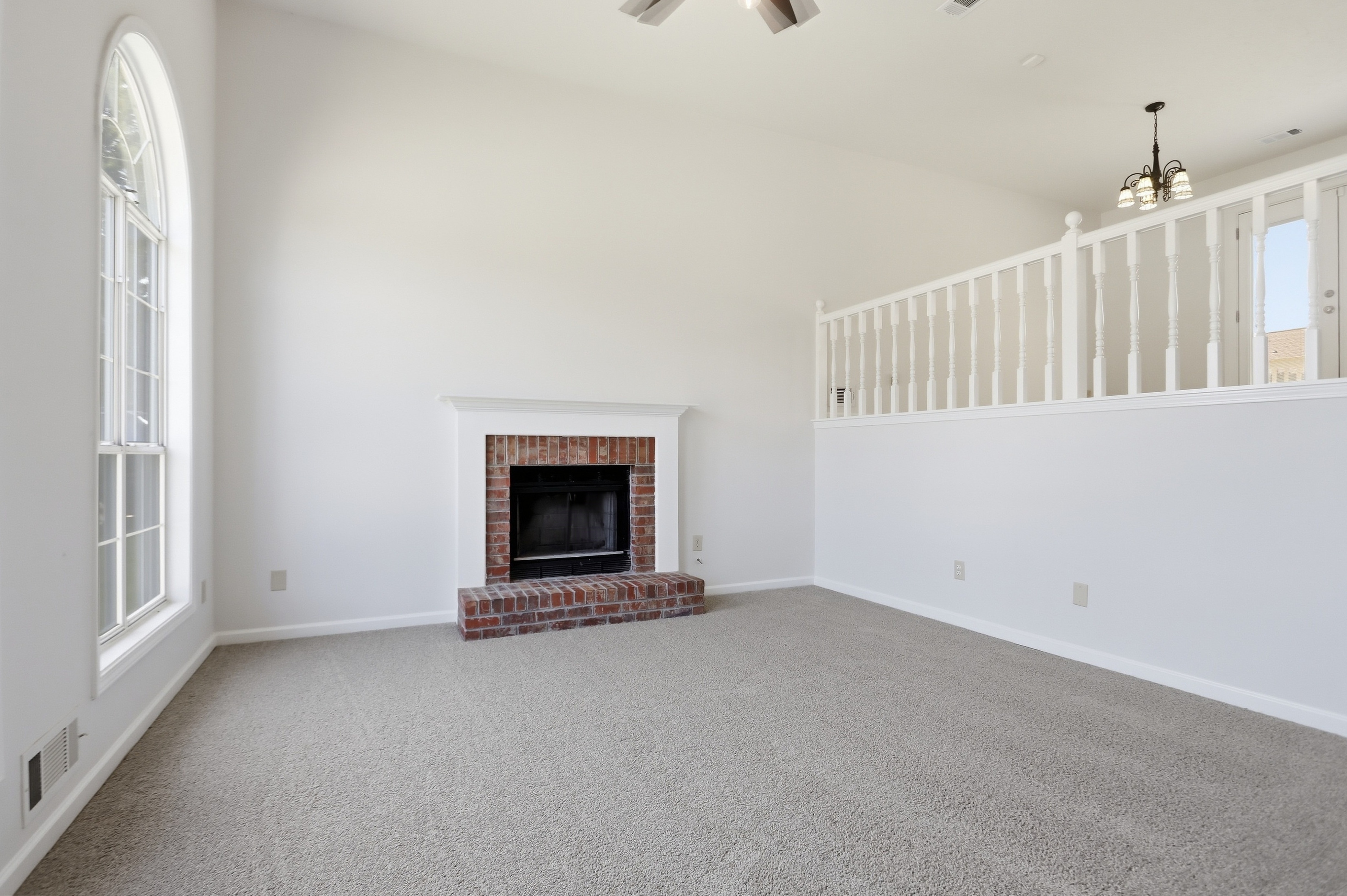 Photo 9 of 38 of 5430 Princeton Oaks Dr, Sugar Hill, GA