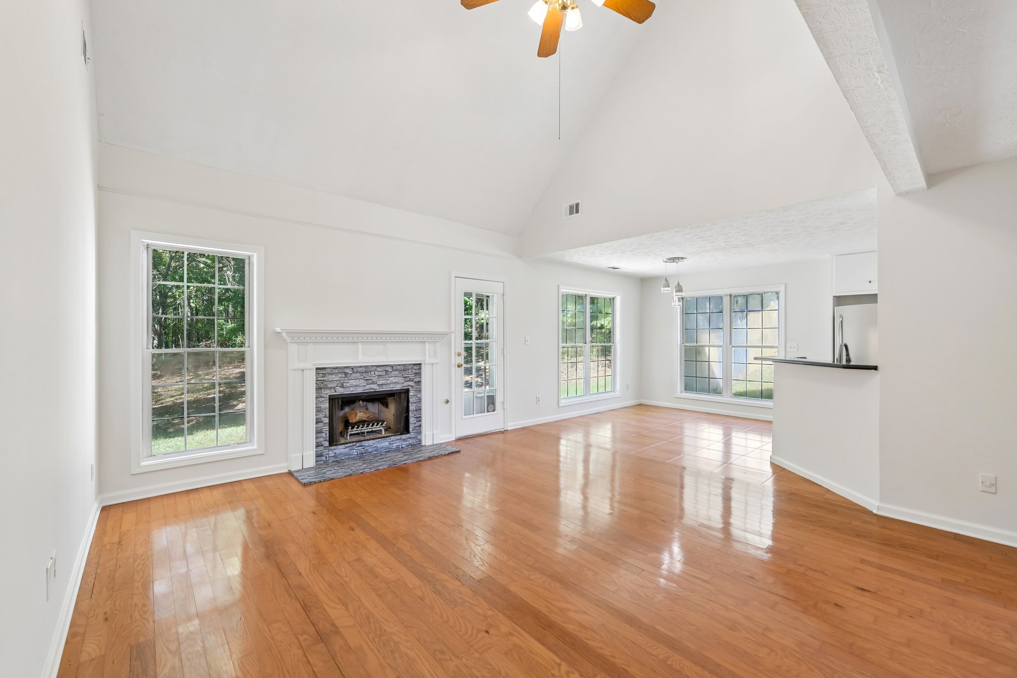 Photo 9 of 38 of 206 Northwind Dr, Stockbridge, GA