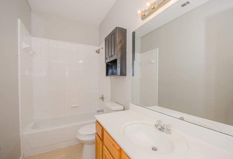 Photo 18 of 20 - 5620 High Creek Dr, Dallas, TX 75249