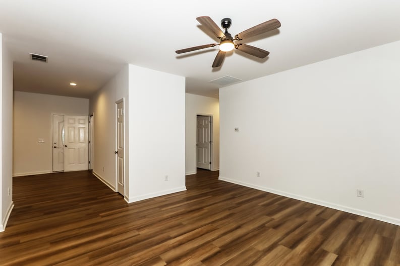 Property photo 3 of 2147 Rosemary Ln SW