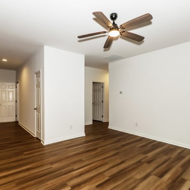 Property photo 3 of 2147 Rosemary Ln SW