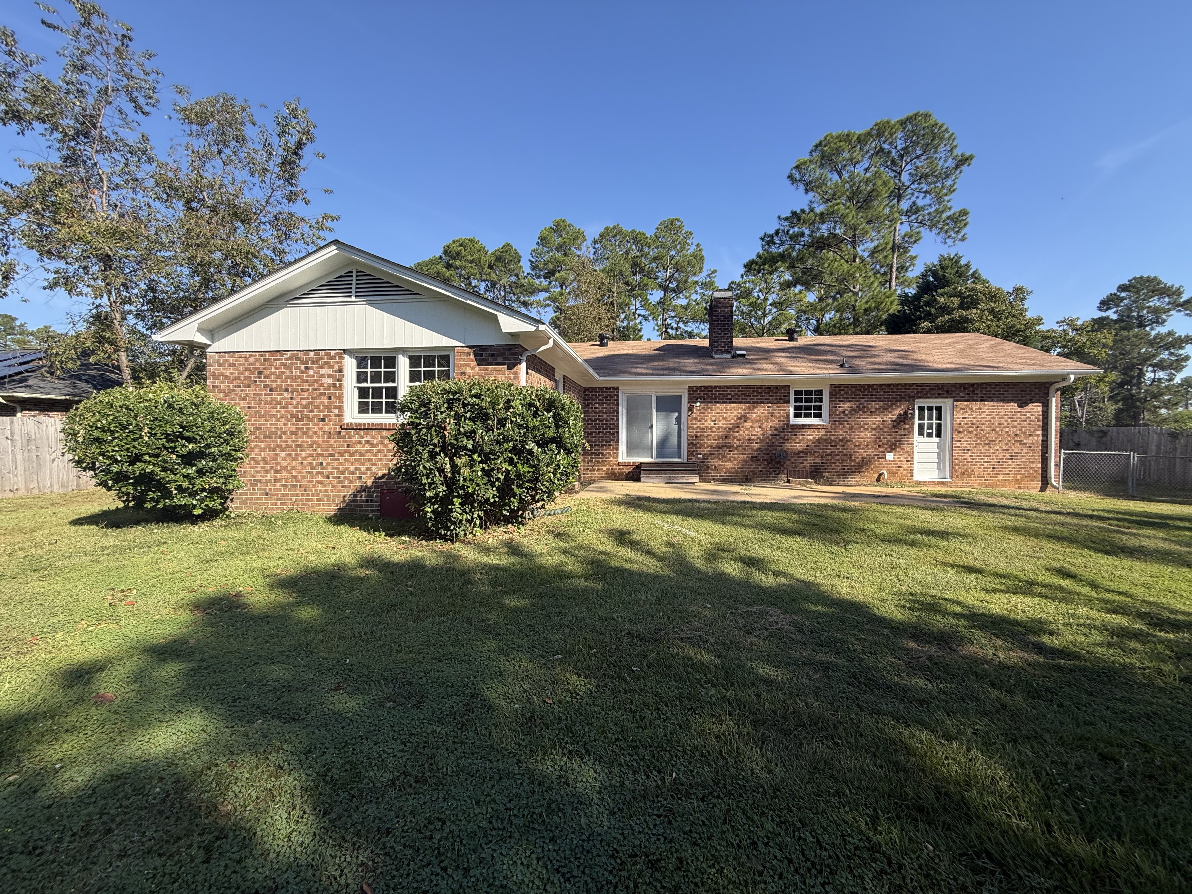 Photo 5 of 12 of 424 Lancaster Rd, Fayetteville, NC