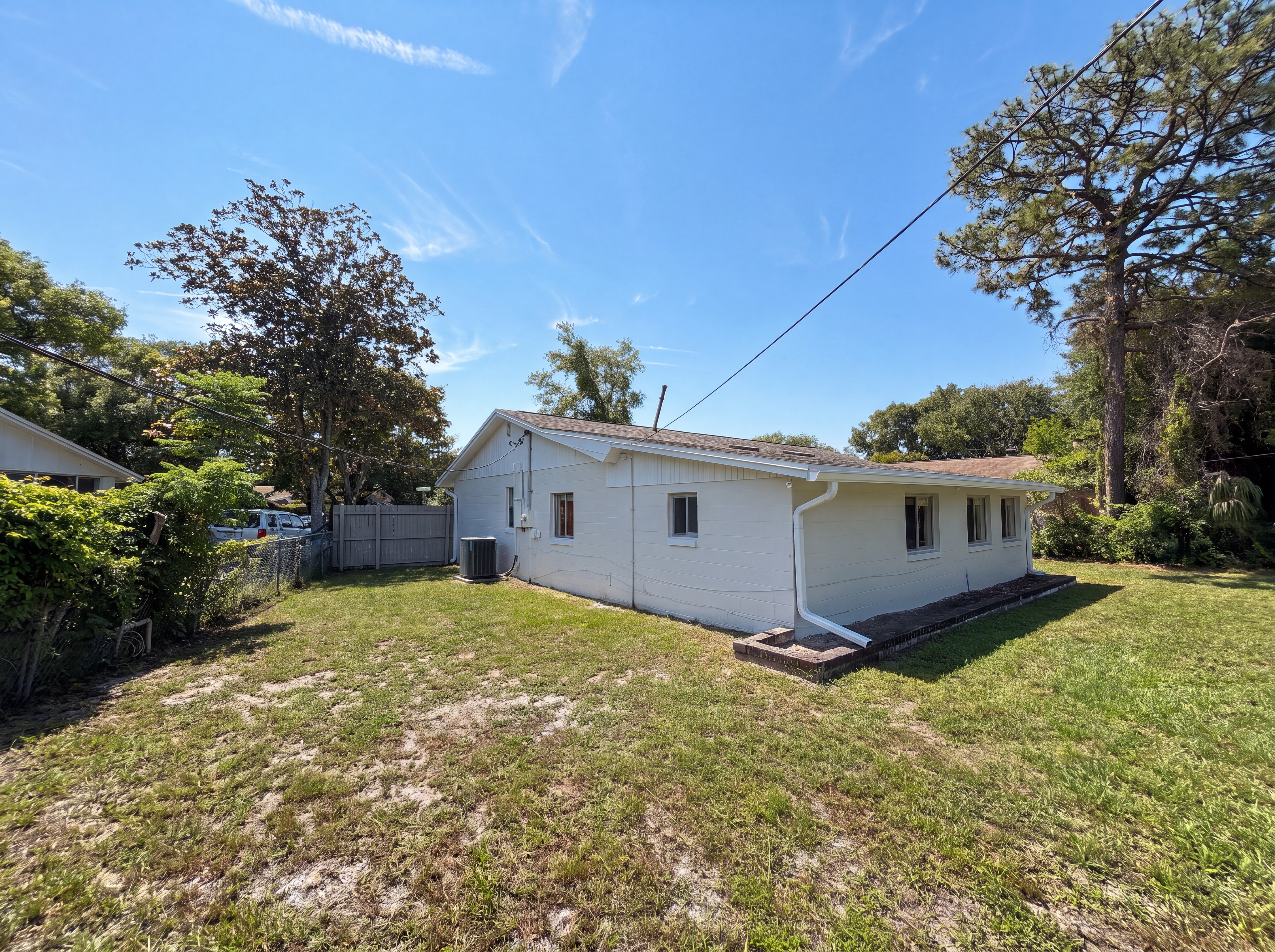 Photo 5 of 26 of 722 Virginia Ln, Apopka, FL