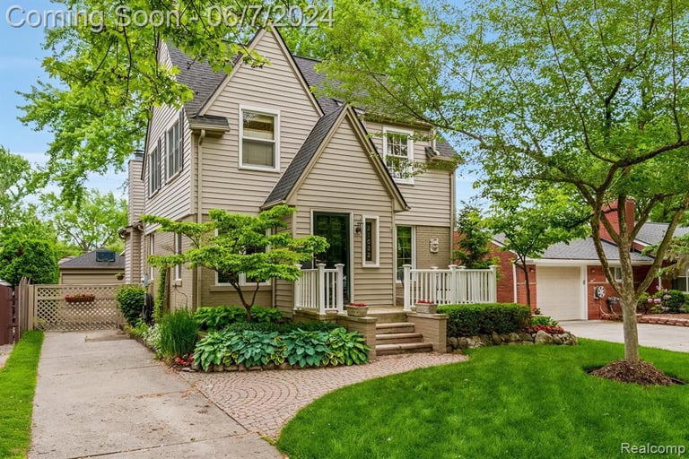 21632 Alexander St, Saint Clair Shores, MI 48081 Opendoor