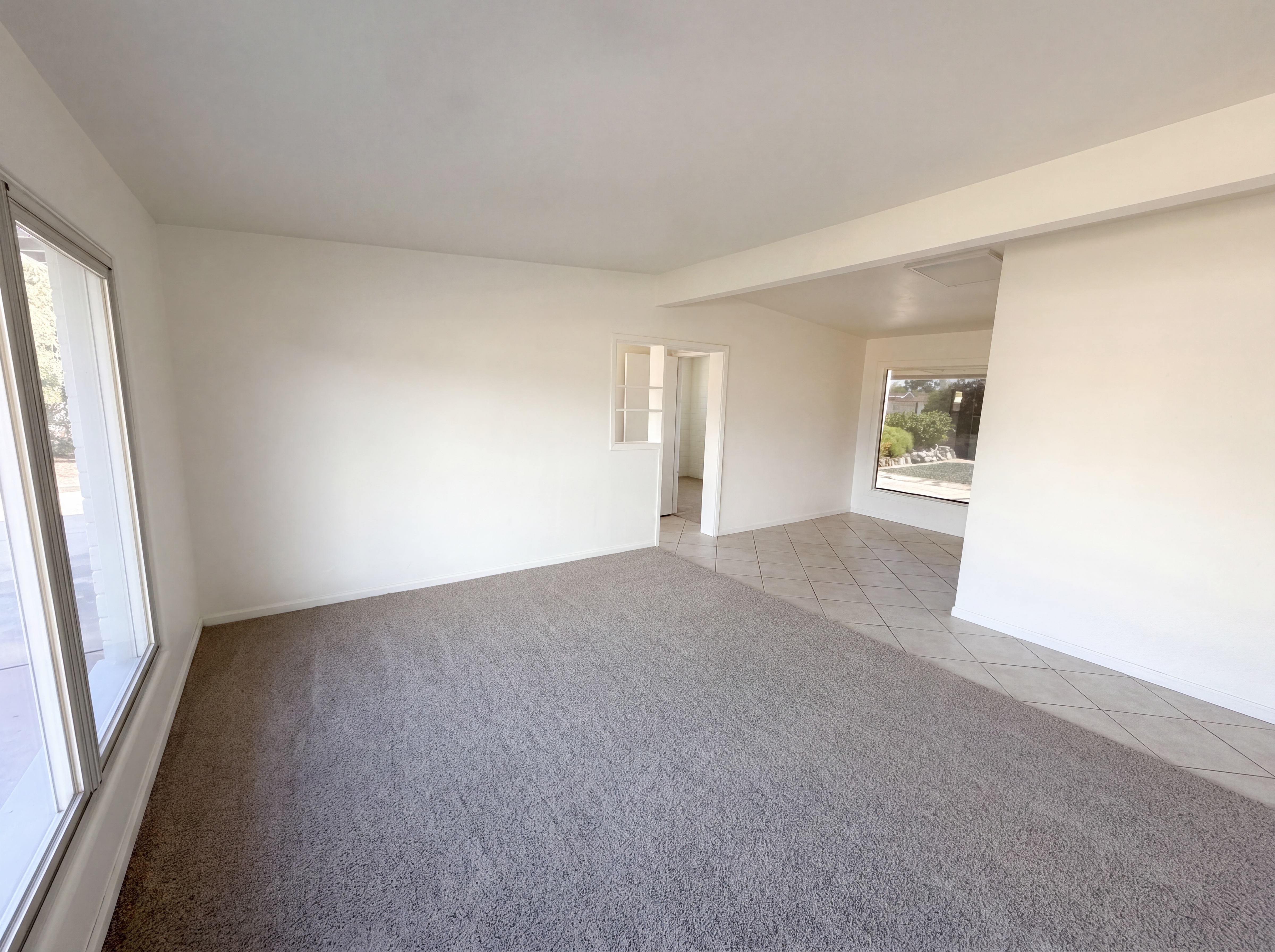 Photo 9 of 25 of 650 S Kenyon Dr, Tucson, AZ