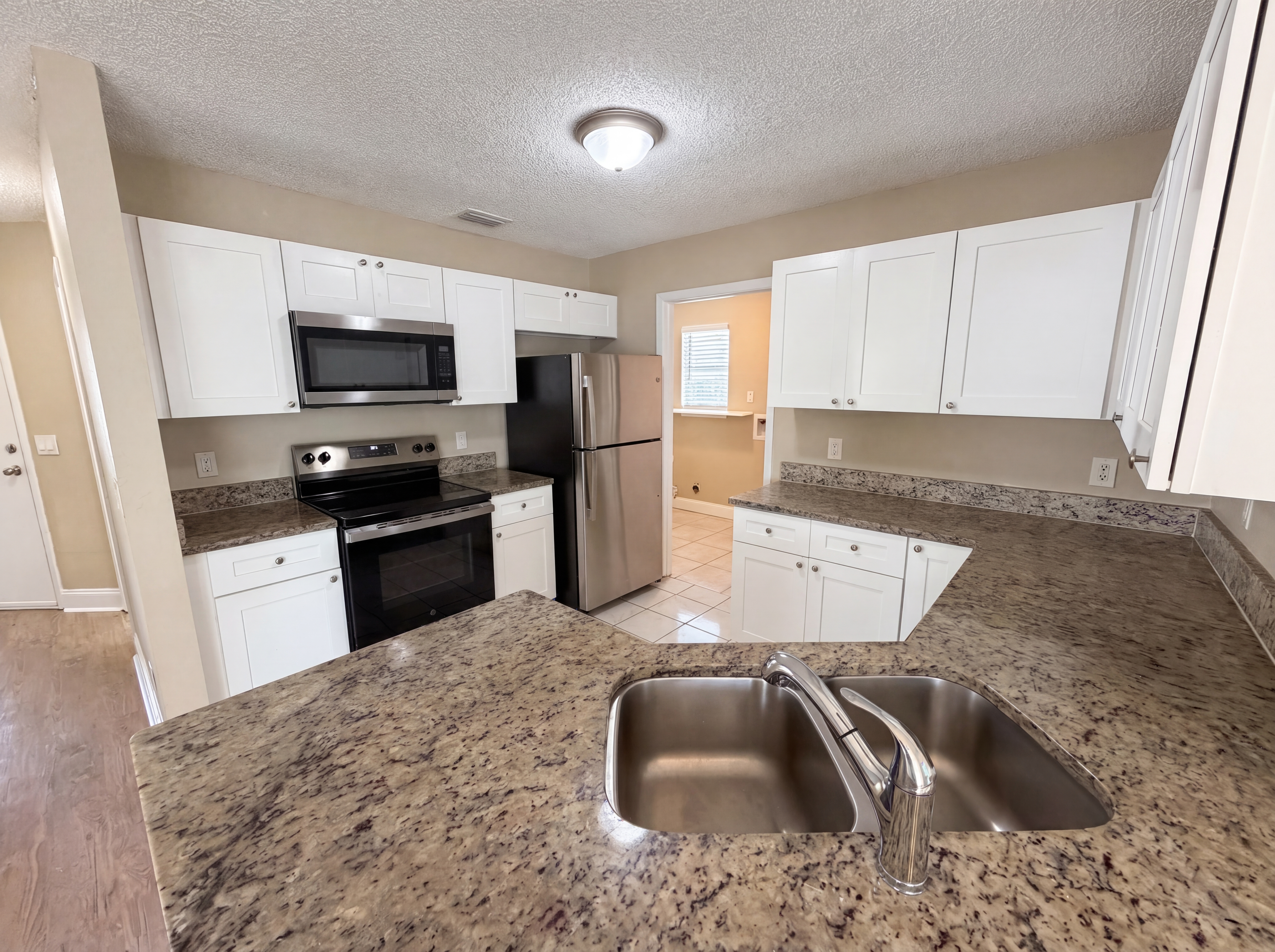 Photo 8 of 25 of 5447 Blueberry Dr, Orlando, FL
