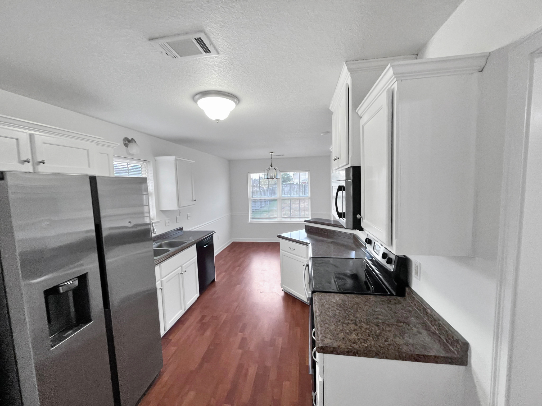 Photo 12 of 15 of 123 Grandview Dr, Hinesville, GA