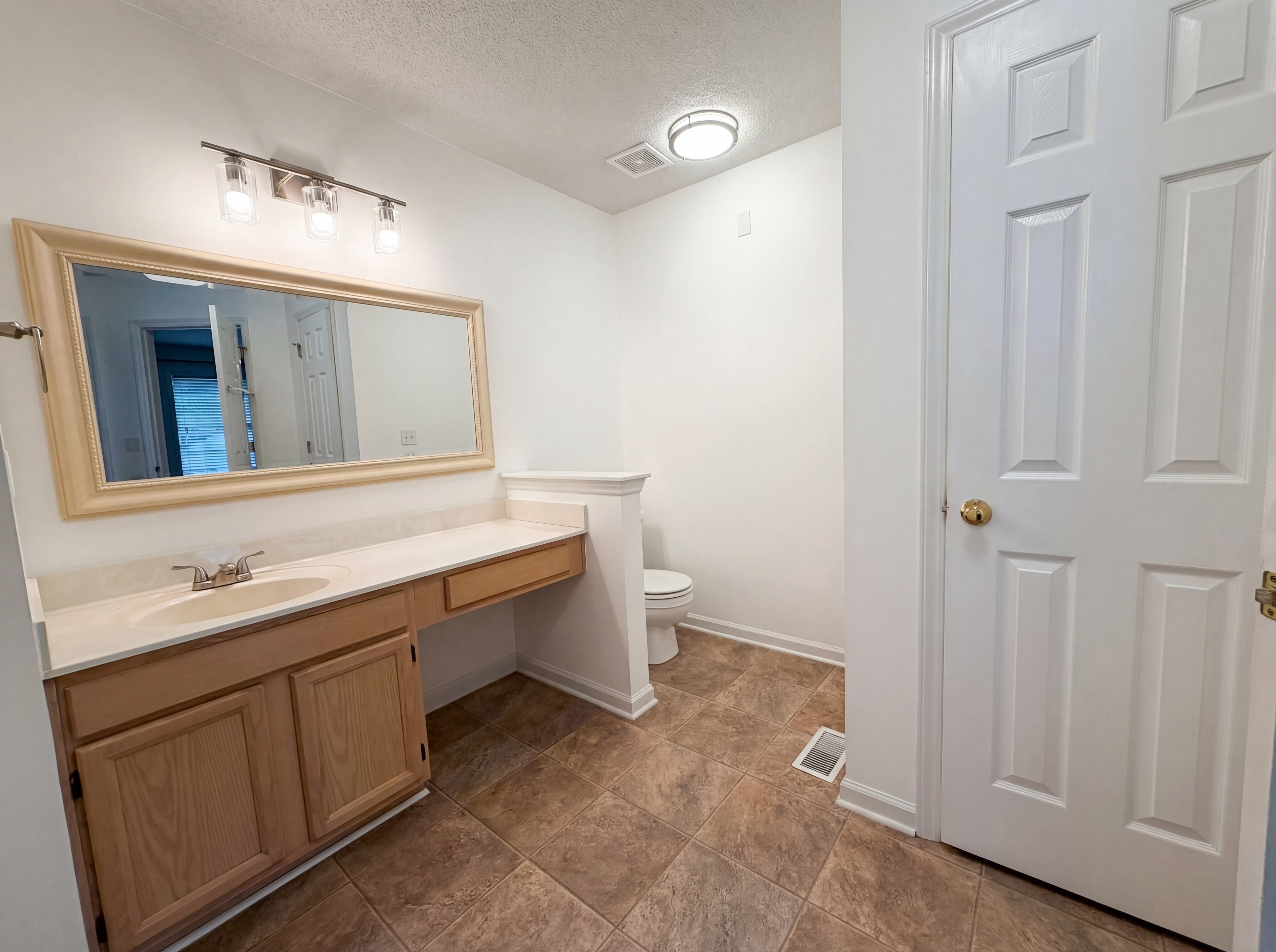 Photo 19 of 22 of 206 Gleneagle Cir, Irmo, SC