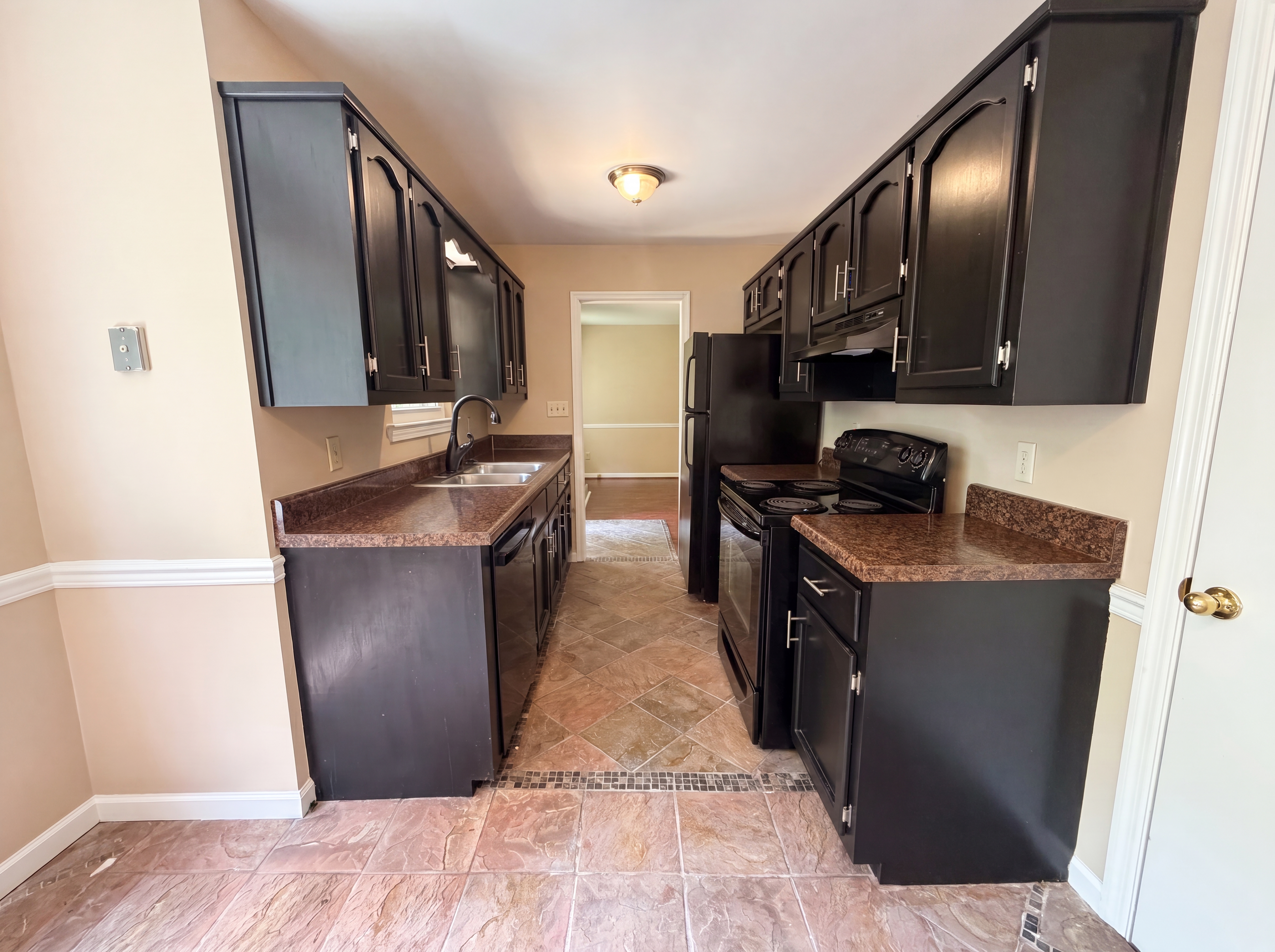 Photo 7 of 21 of 2813 Wood Dr NE, Center Point, AL