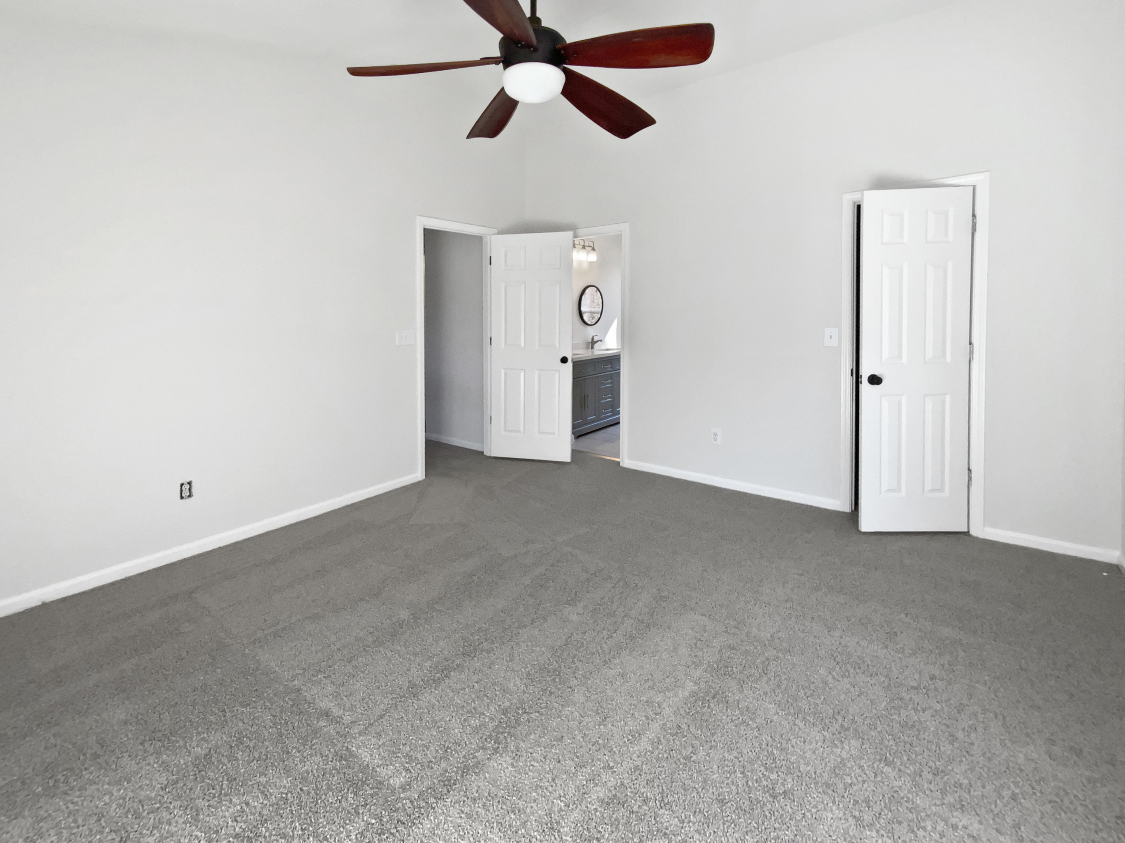 Photo 17 of 19 of 12732 Sulgrave Dr, Huntersville, NC