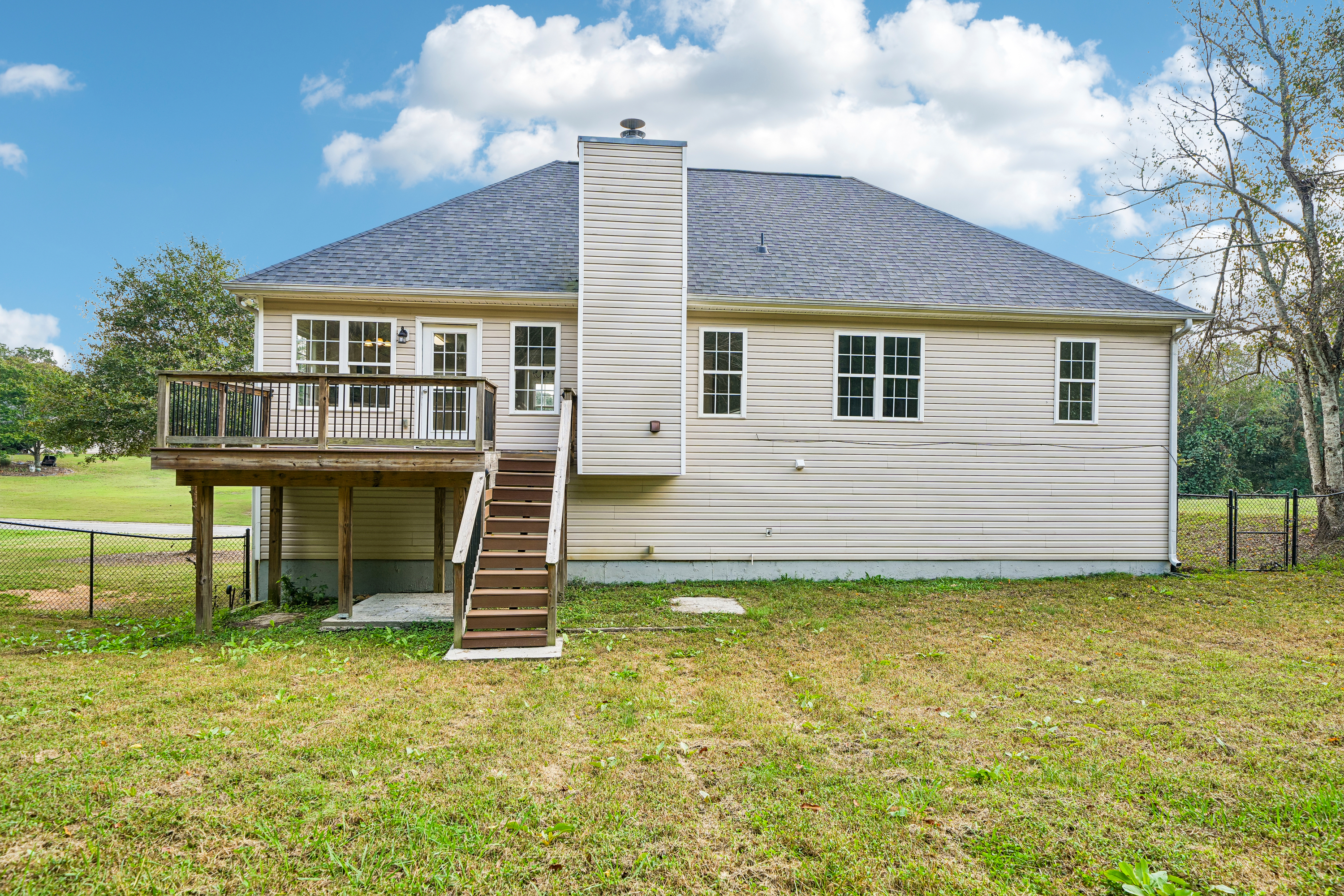 Photo 5 of 28 of 1709 Wyntercreek Ln, Hoschton, GA