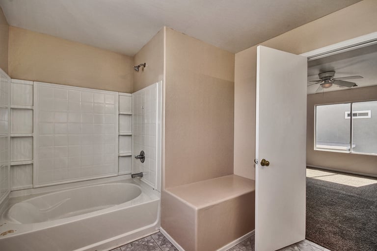 Photo 16 of 24 - 4233 W Irwin Ave, Phoenix, AZ 85041