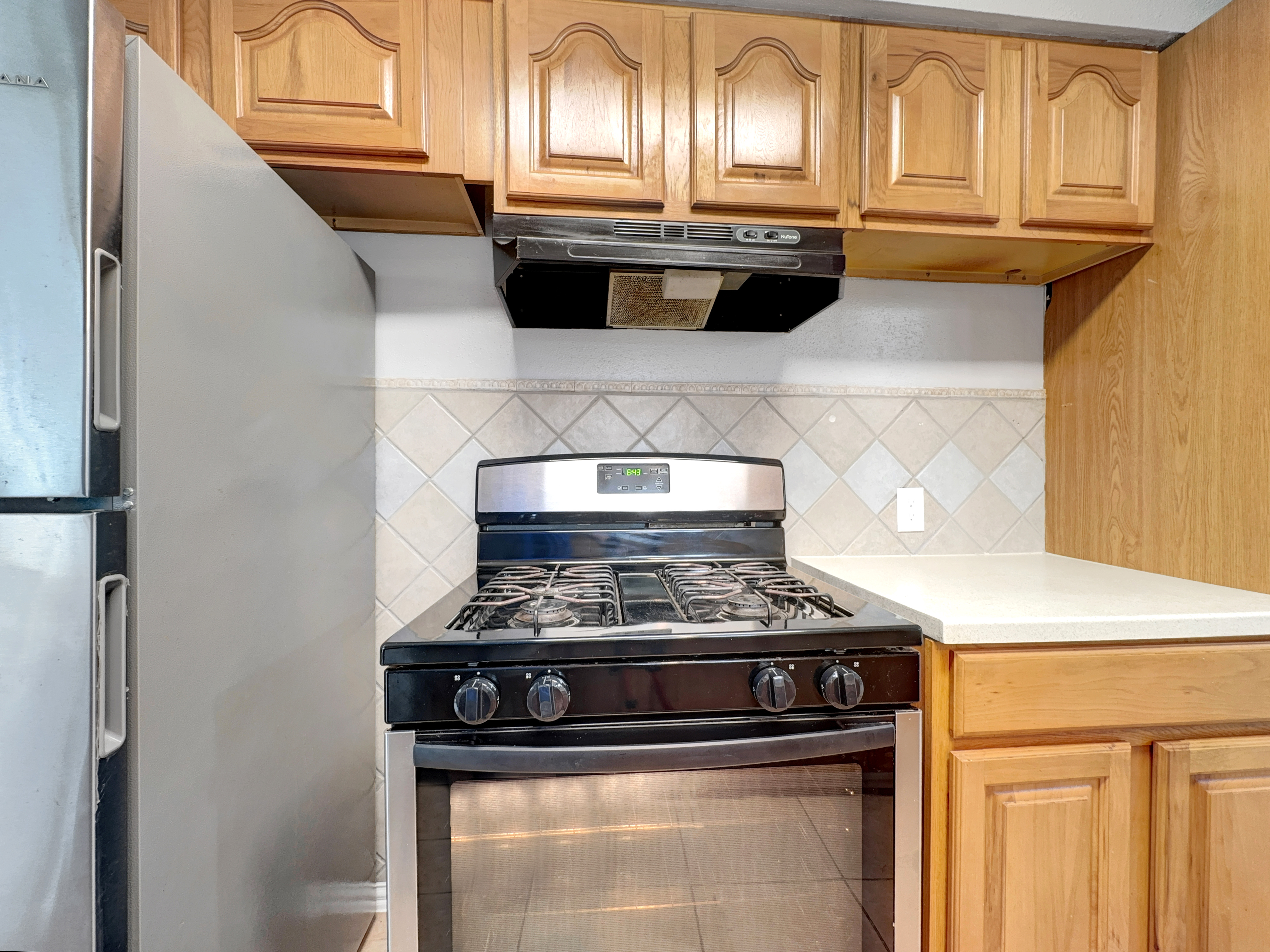 Photo 11 of 16 of 2103 Williamsburg Ct N, League City, TX
