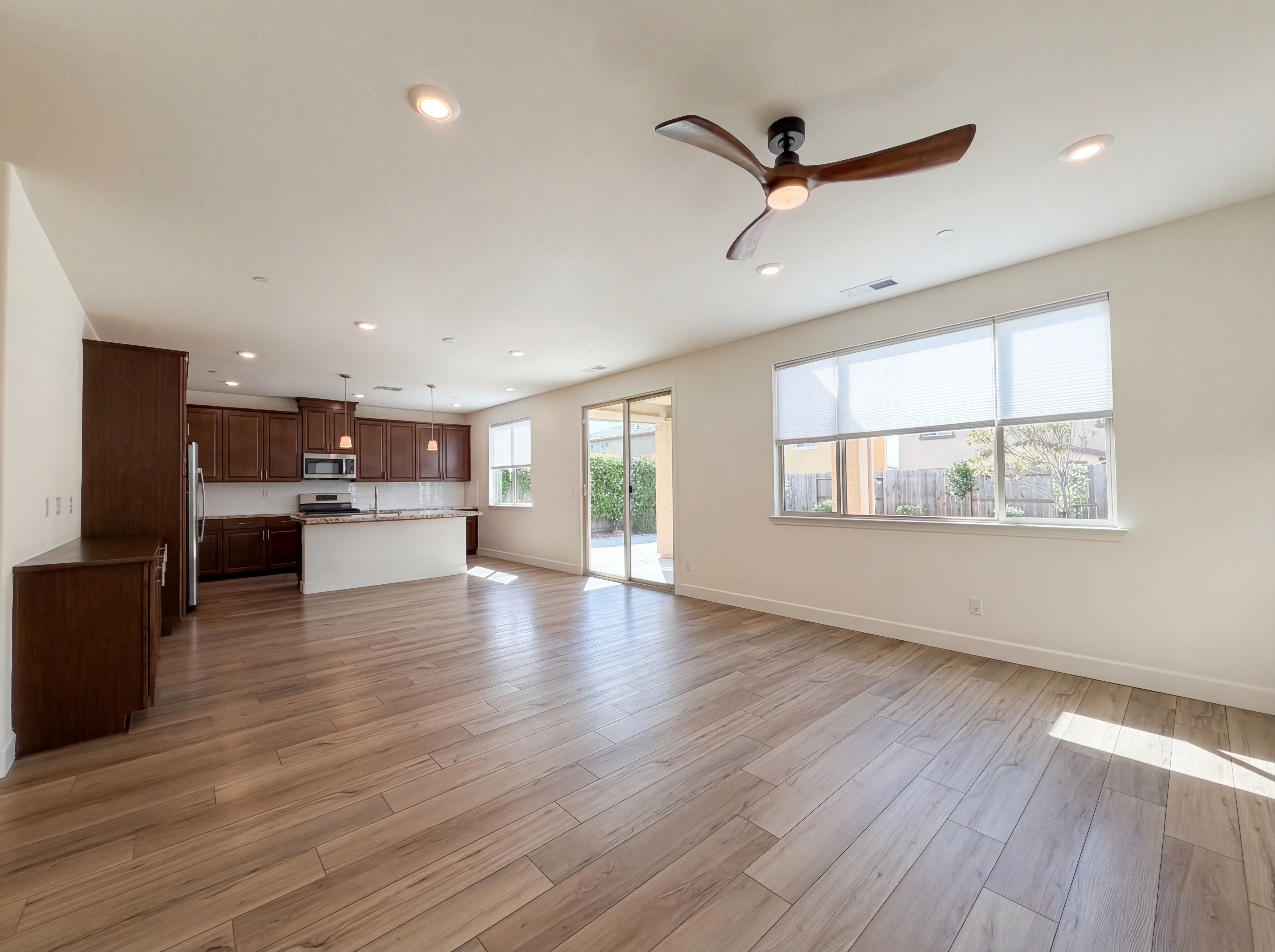 Photo 3 of 42 of 8778 Encore Way, Elk Grove, CA
