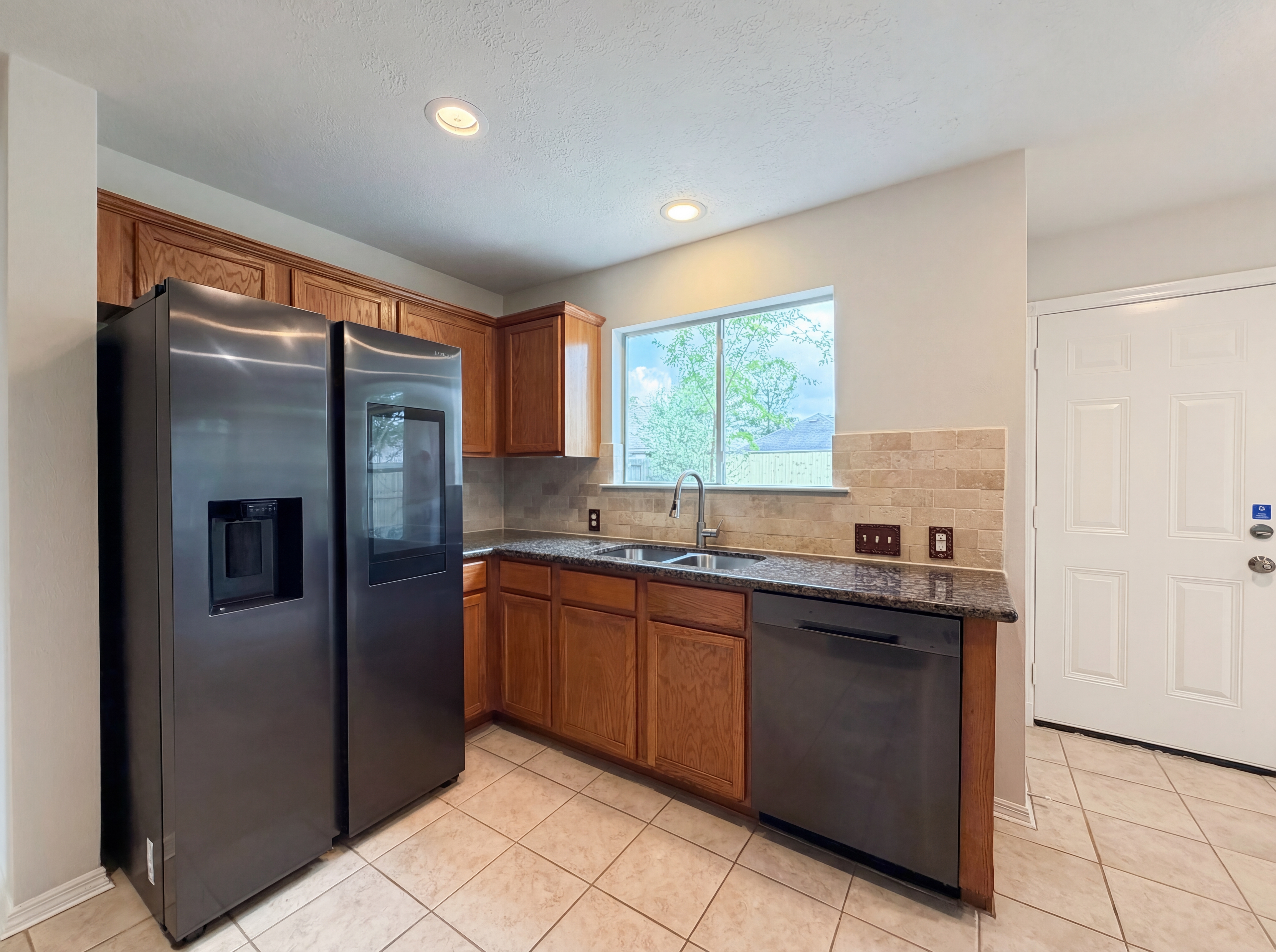 Photo 11 of 23 of 18306 Water Mill Dr, Cypress, TX