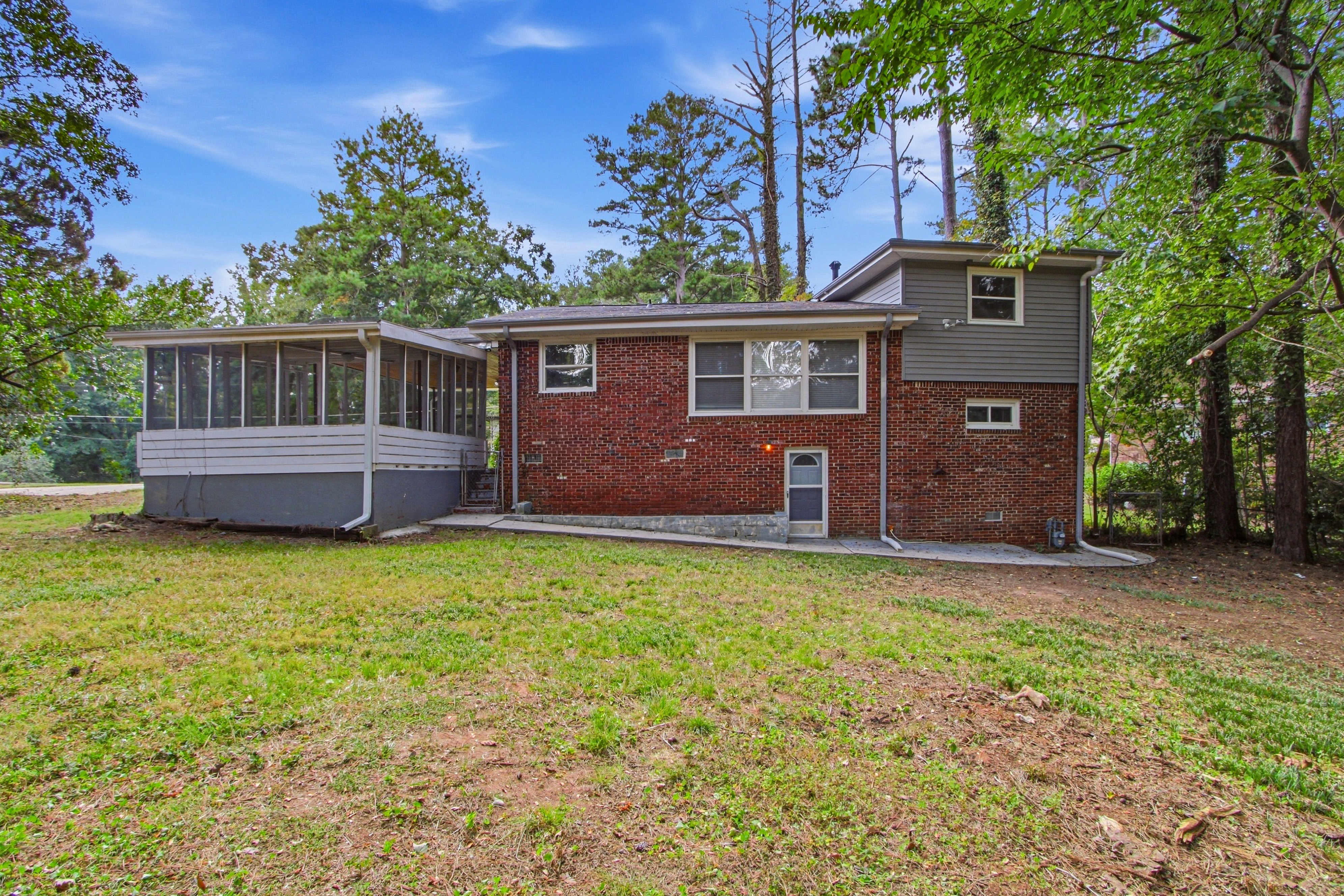Photo 5 of 38 of 3454 Primrose Pl, Decatur, GA