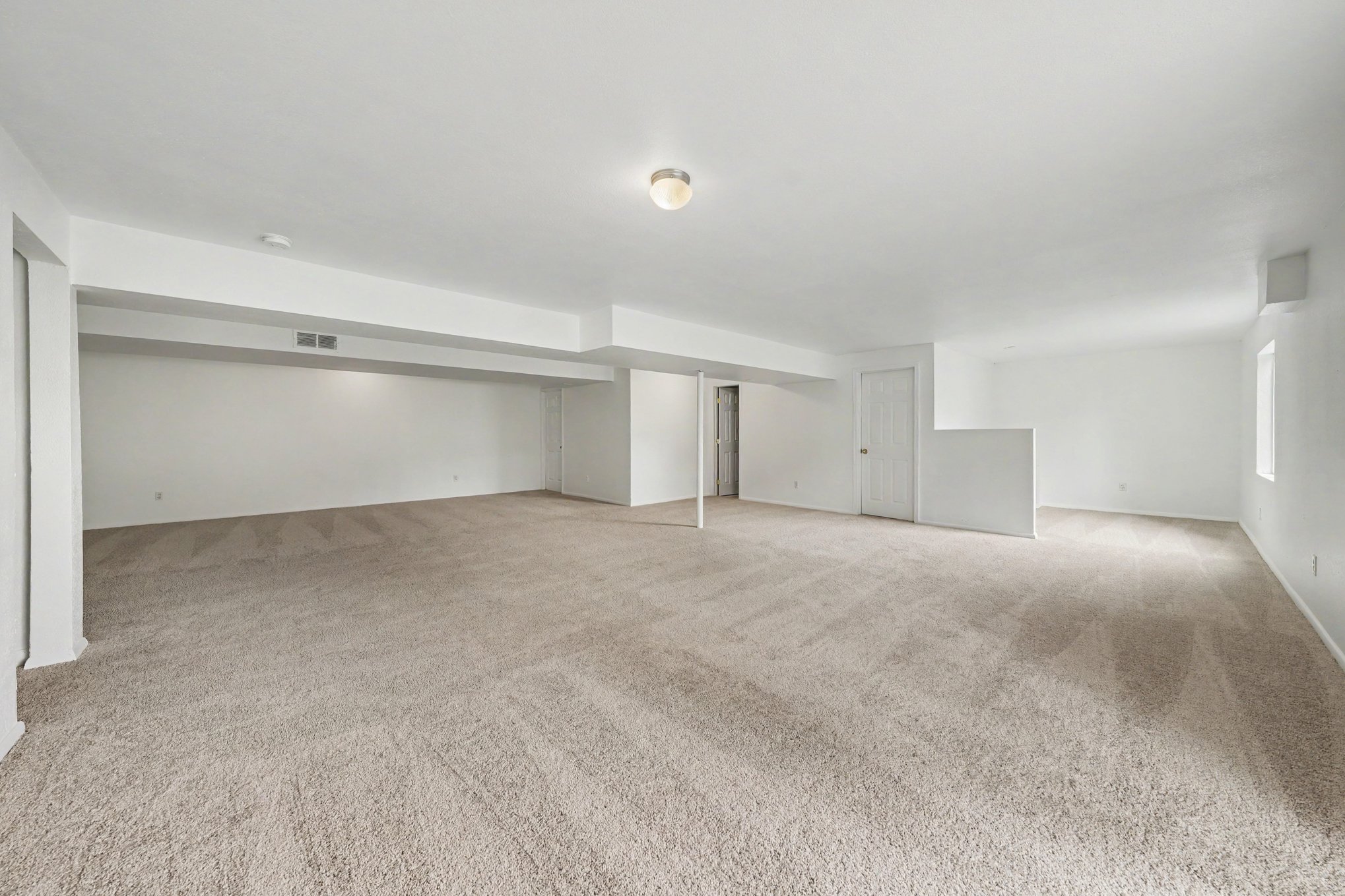 Photo 13 of 17 of 4098 La Junta Dr, Loveland, CO