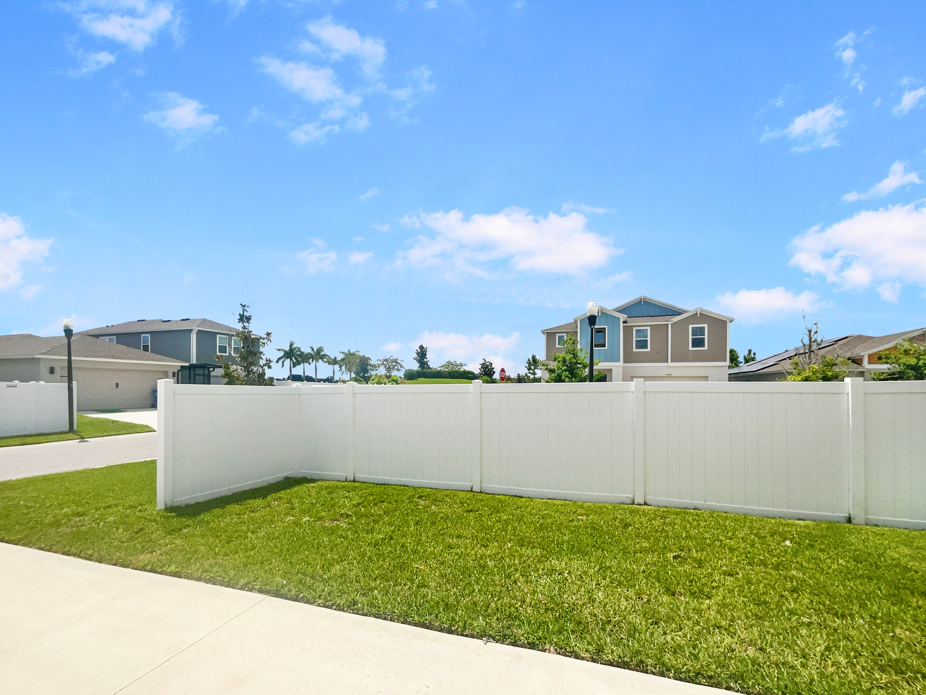 Photo 28 of 32 of 13001 Upward Pl, Riverview, FL