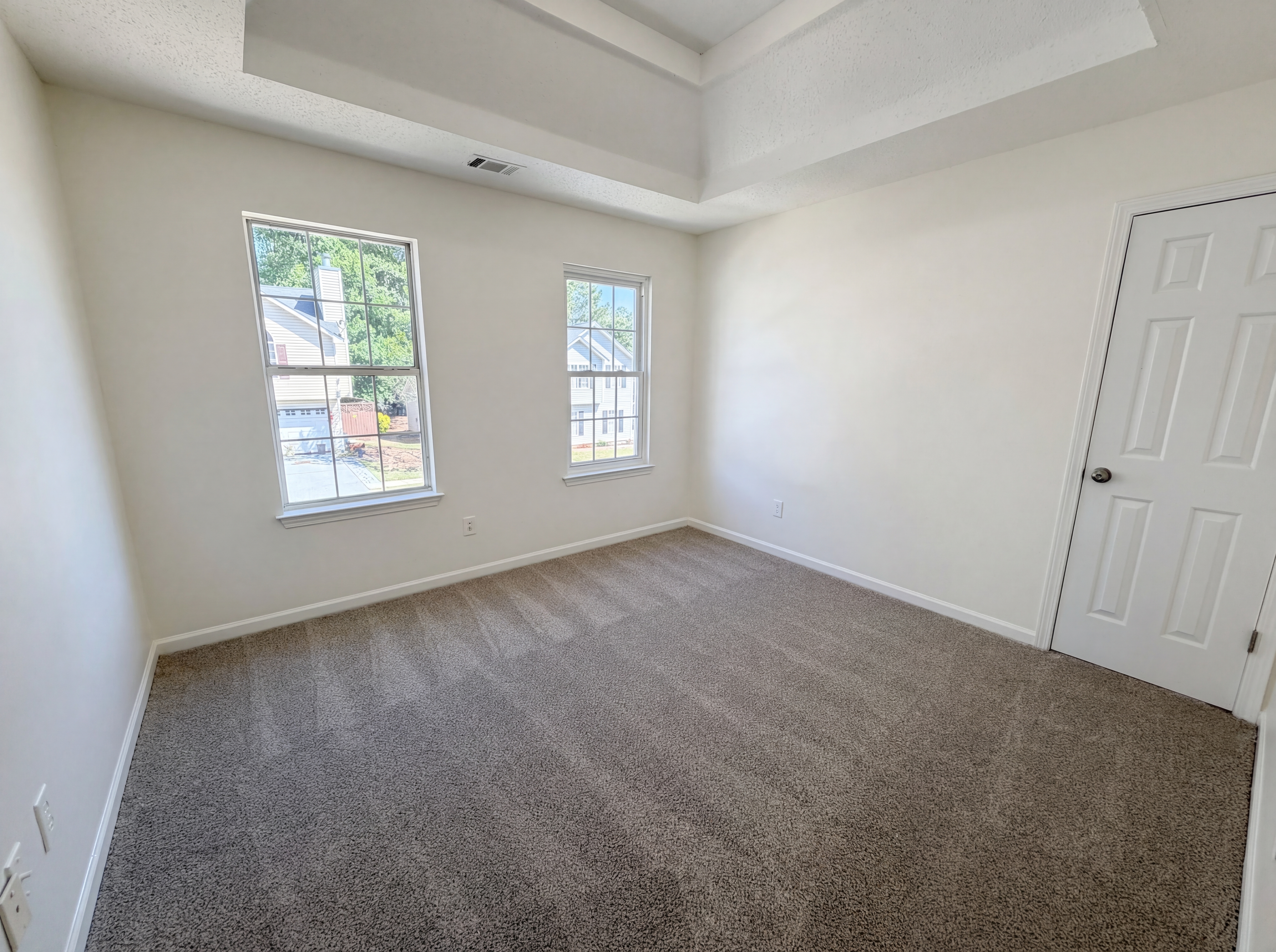 Photo 14 of 23 of 2214 Rambling Way, Lithonia, GA
