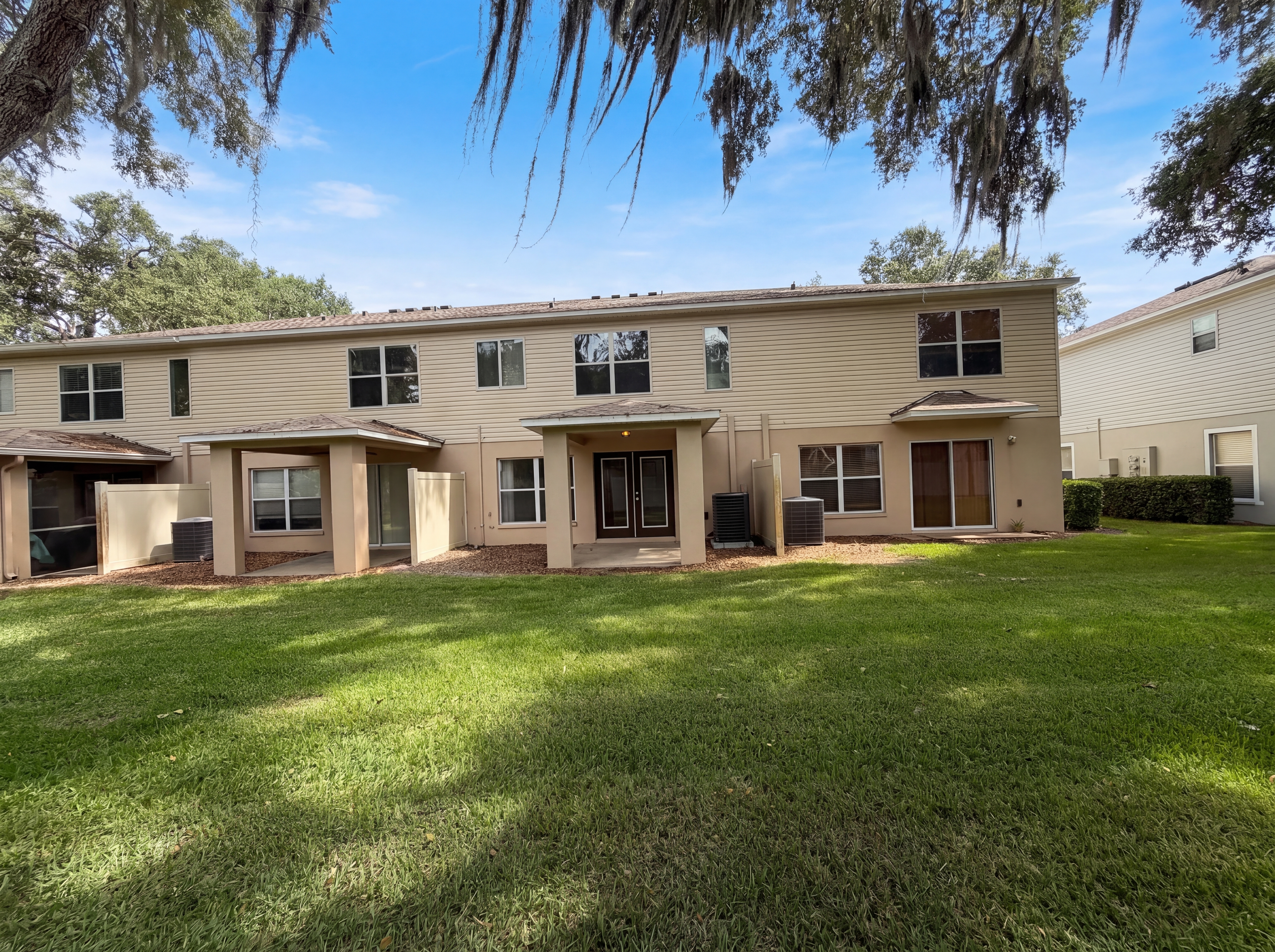 Photo 5 of 26 of 2972 Royal Tuscan Ln, Valrico, FL