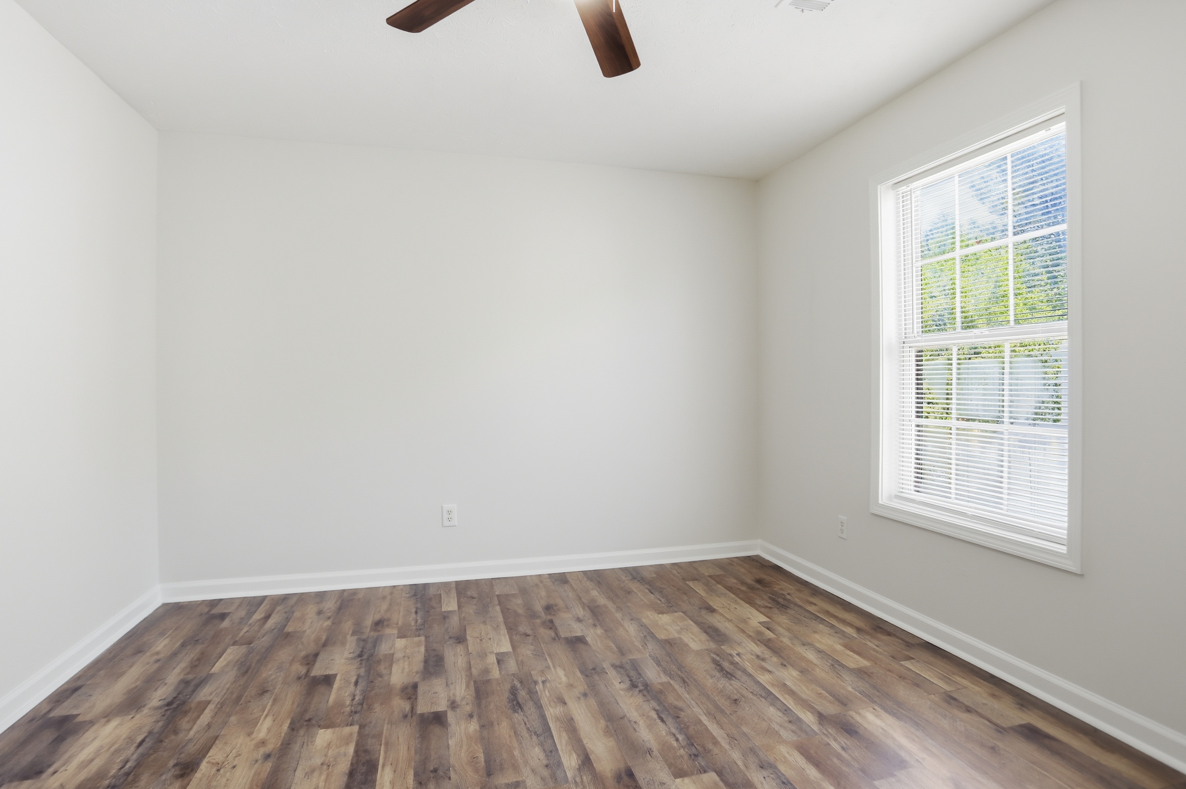 Photo 13 of 29 of 205 Abbotts Mill Dr, Johns Creek, GA