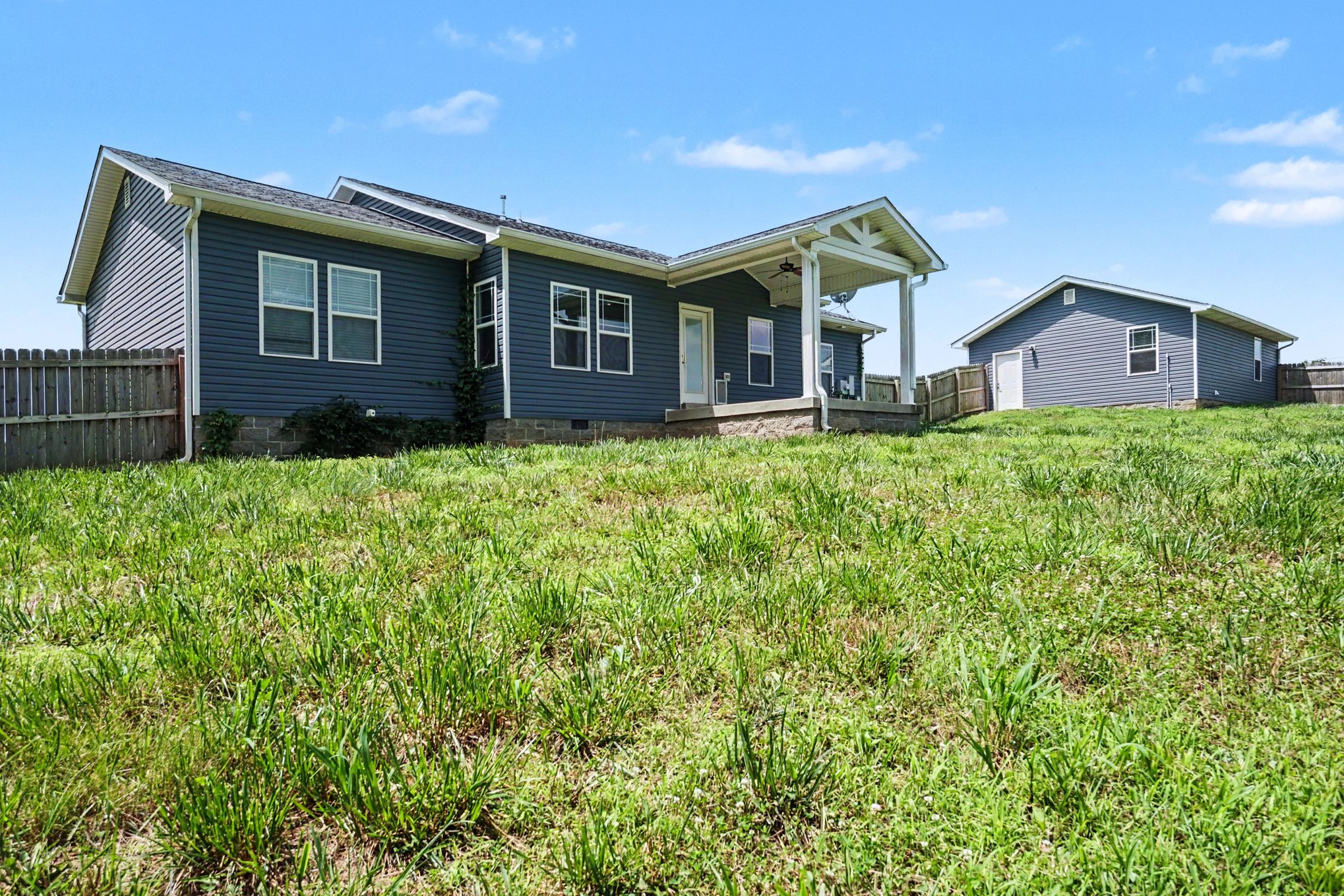 Photo 18 of 20 of 3000 Noble Ct, Waco, KY