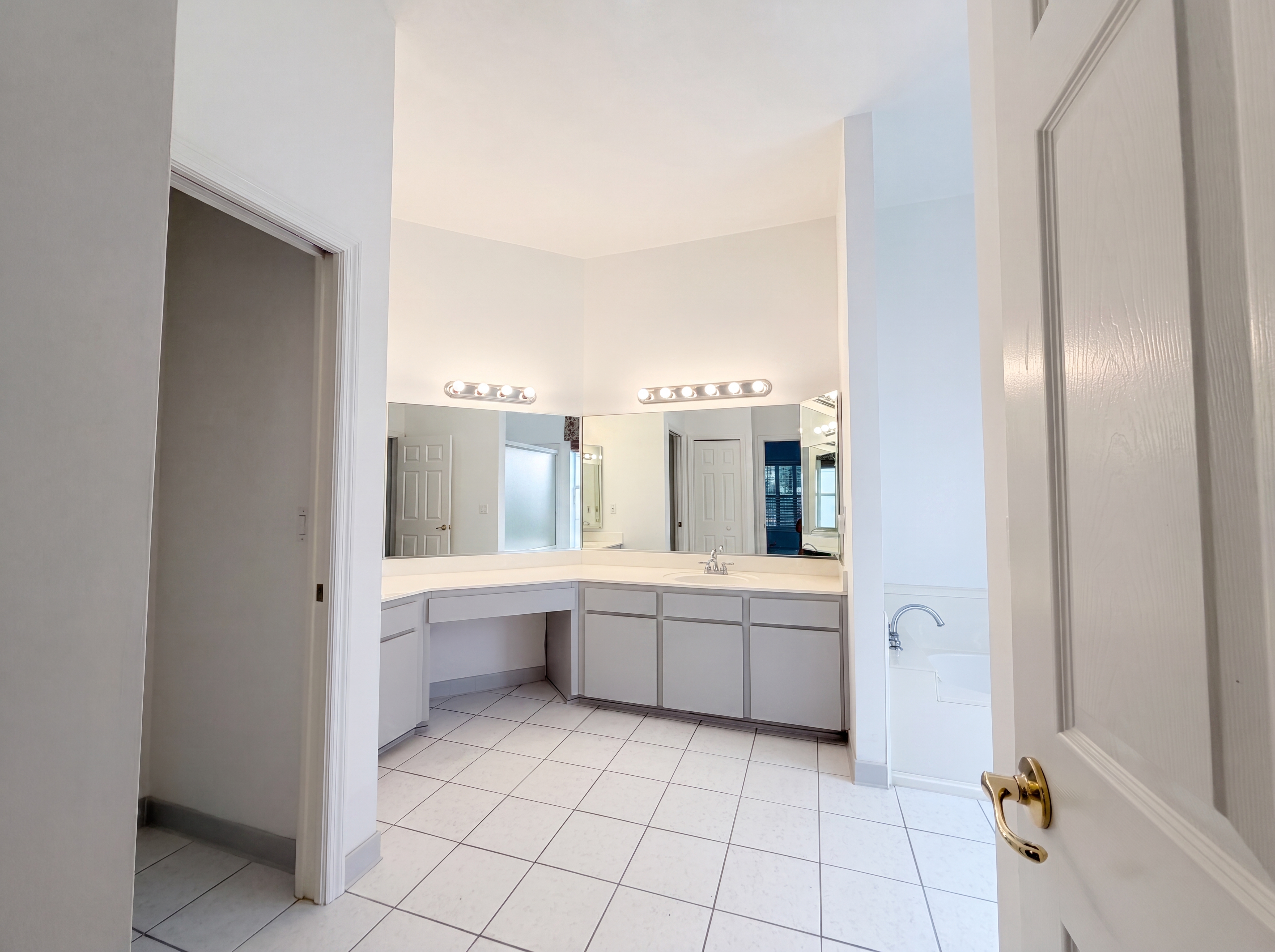 Photo 14 of 19 of 3319 Newbliss Cir, Ormond Beach, FL