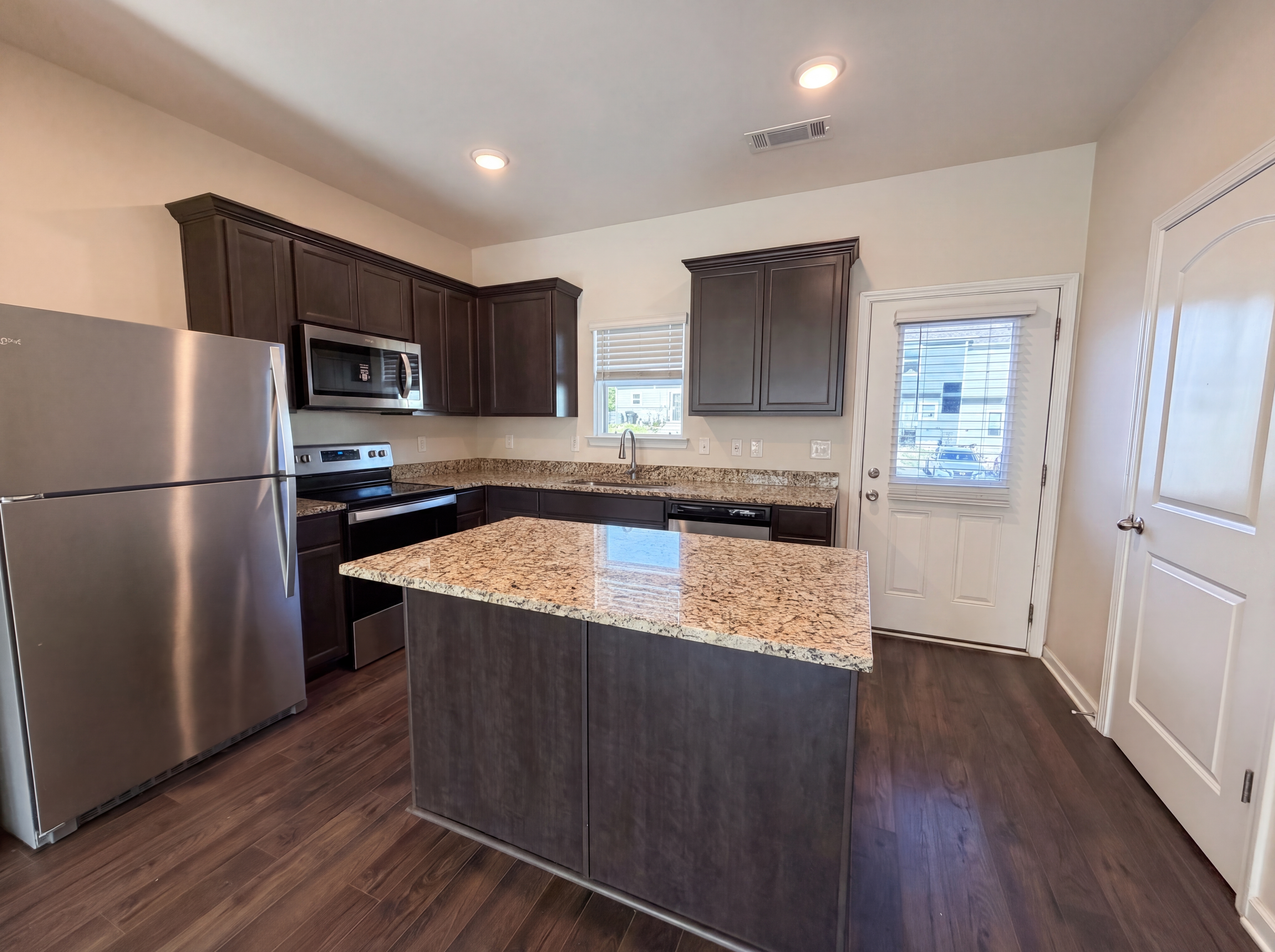 Photo 2 of 19 of 107 David Bolin Dr, La Vergne, TN
