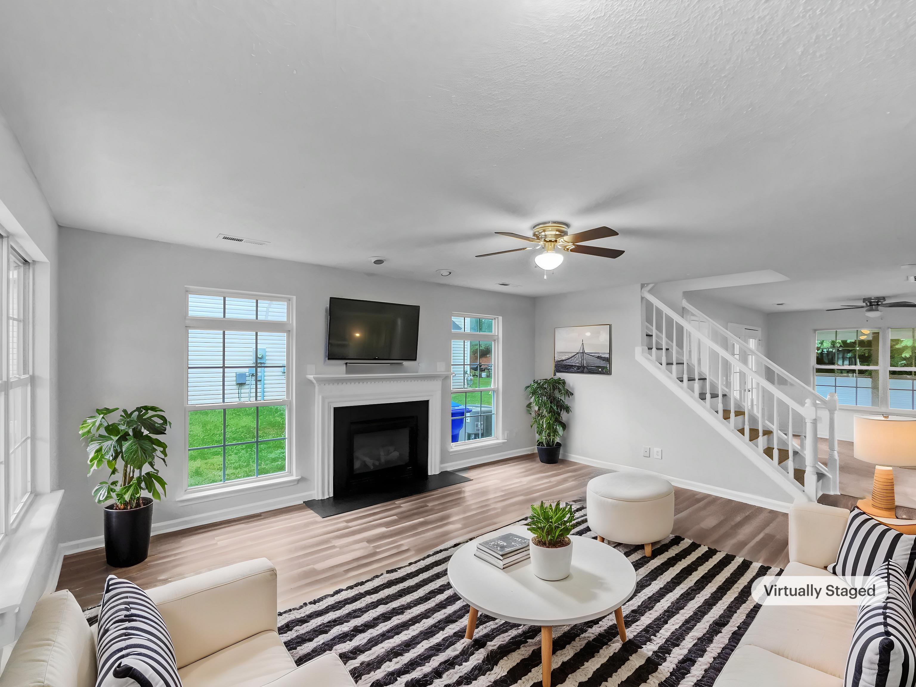 Photo 2 of 23 of 1216 Briarwood Dr, Mebane, NC