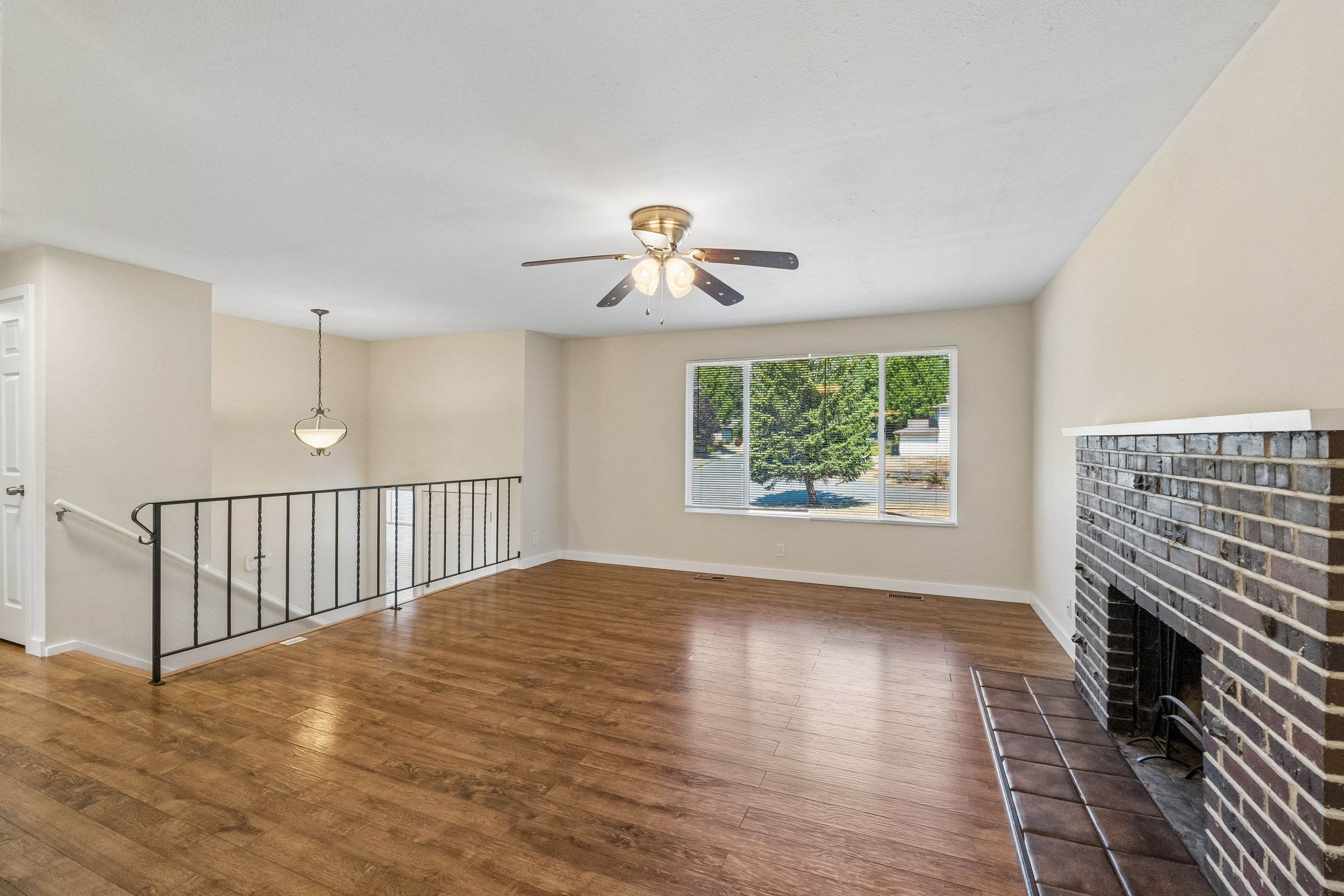 Photo 8 of 35 of 11125 NE 129th St, Kirkland, WA