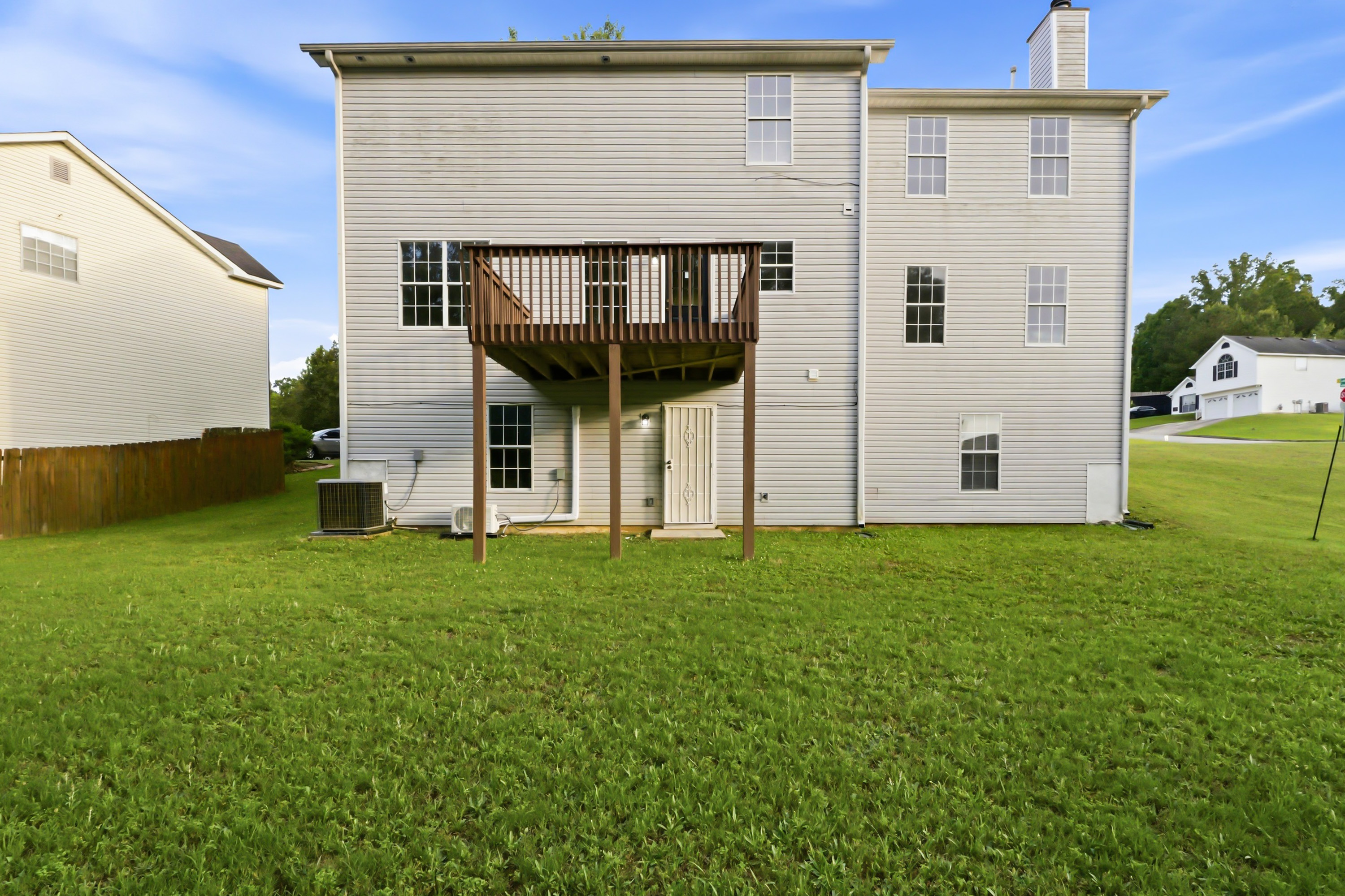 Photo 5 of 49 of 3825 Cedar Trace Ln, Ellenwood, GA