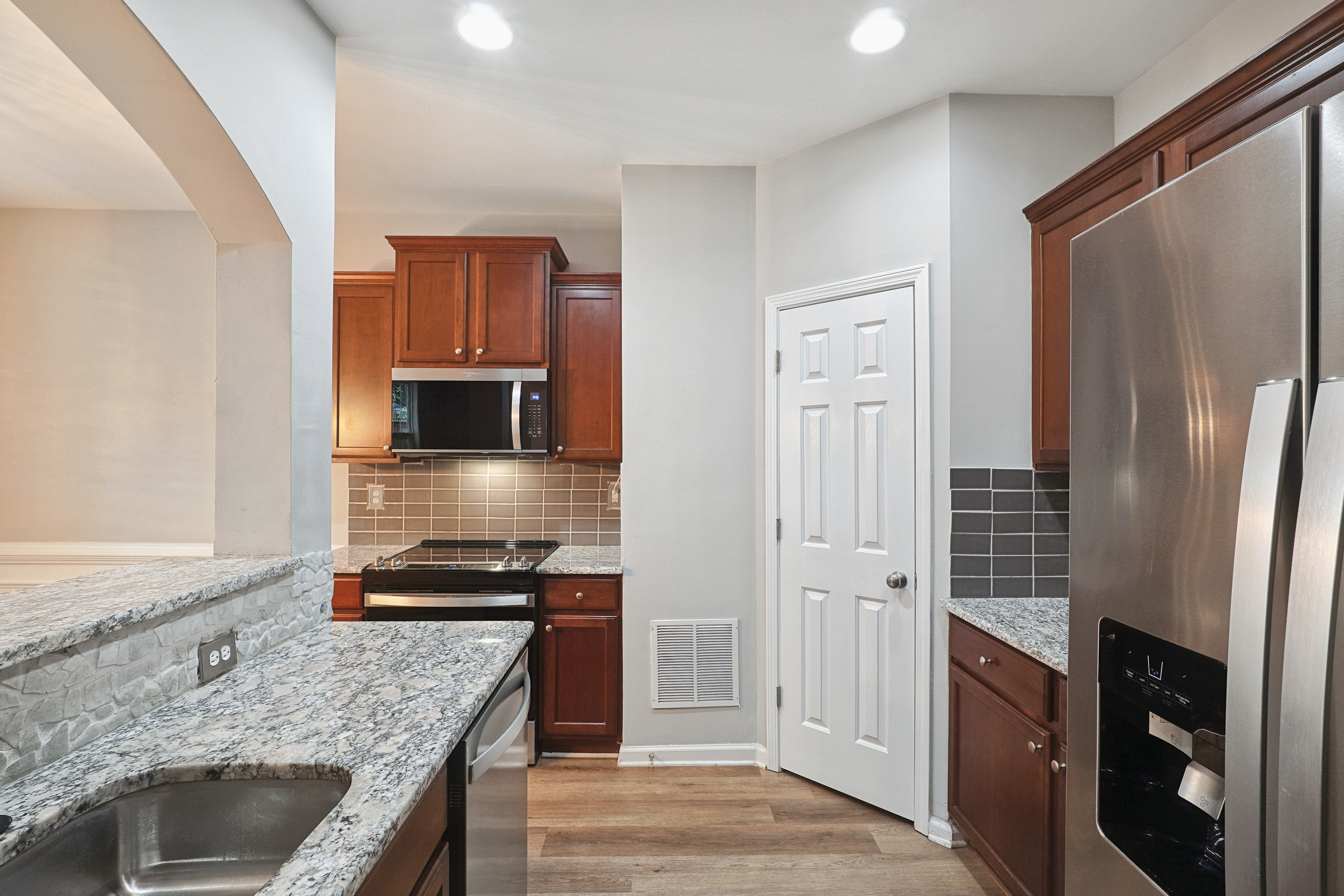 Photo 2 of 27 of 5659 Chatham Cir, Norcross, GA