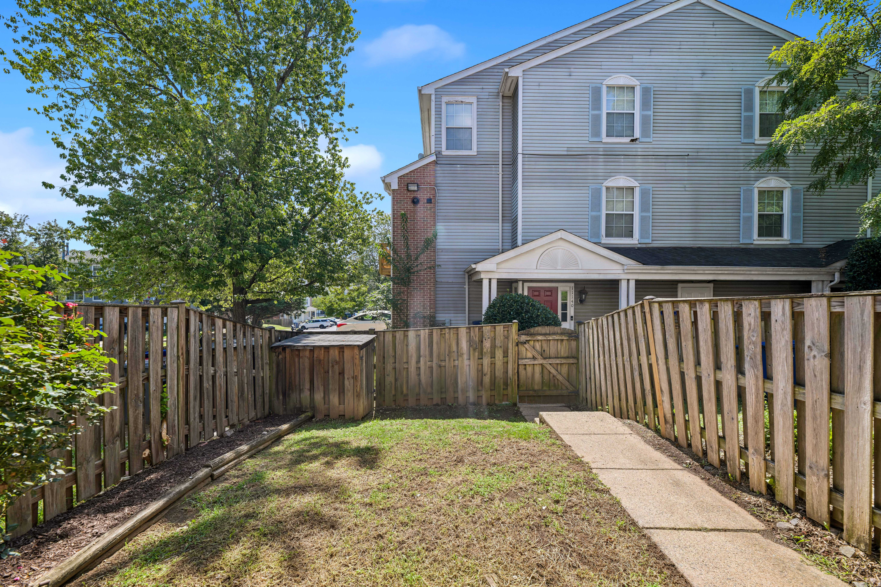 Photo 5 of 48 of 11128 Stagestone Way, Manassas, VA