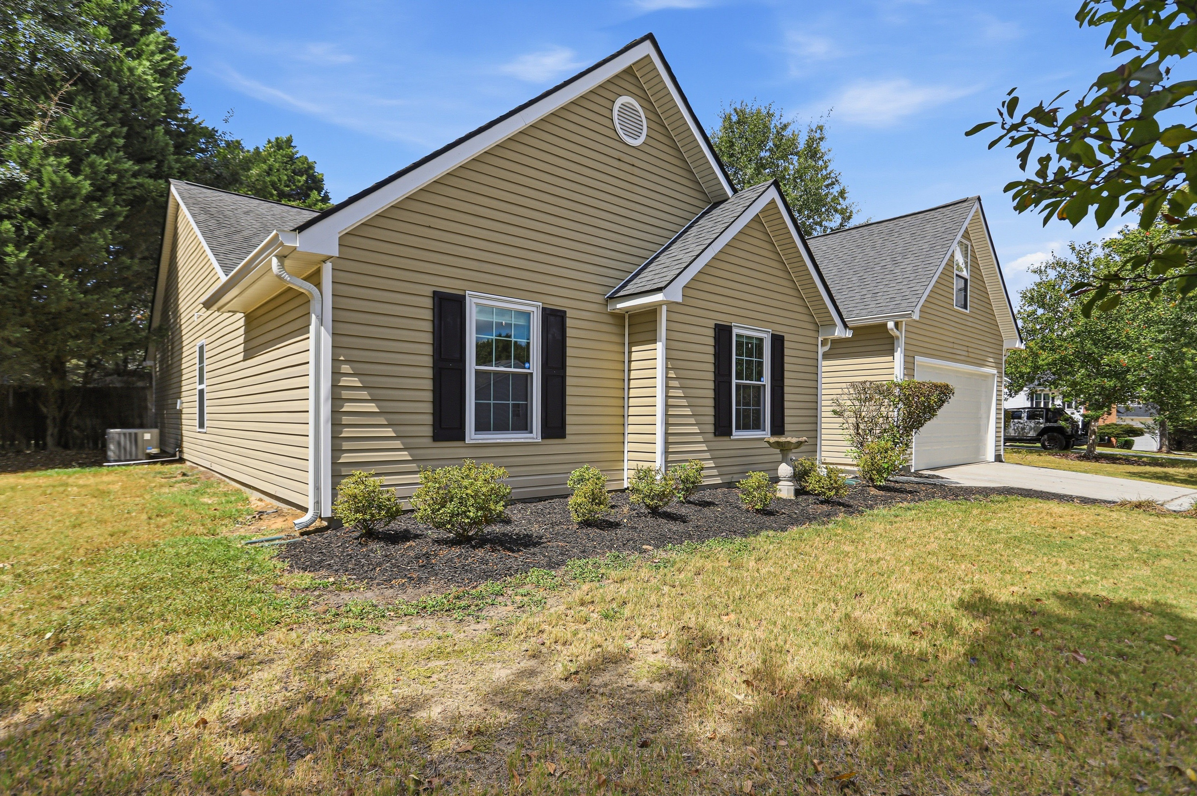 Photo 2 of 39 of 3641 Coveside Ct, Loganville, GA