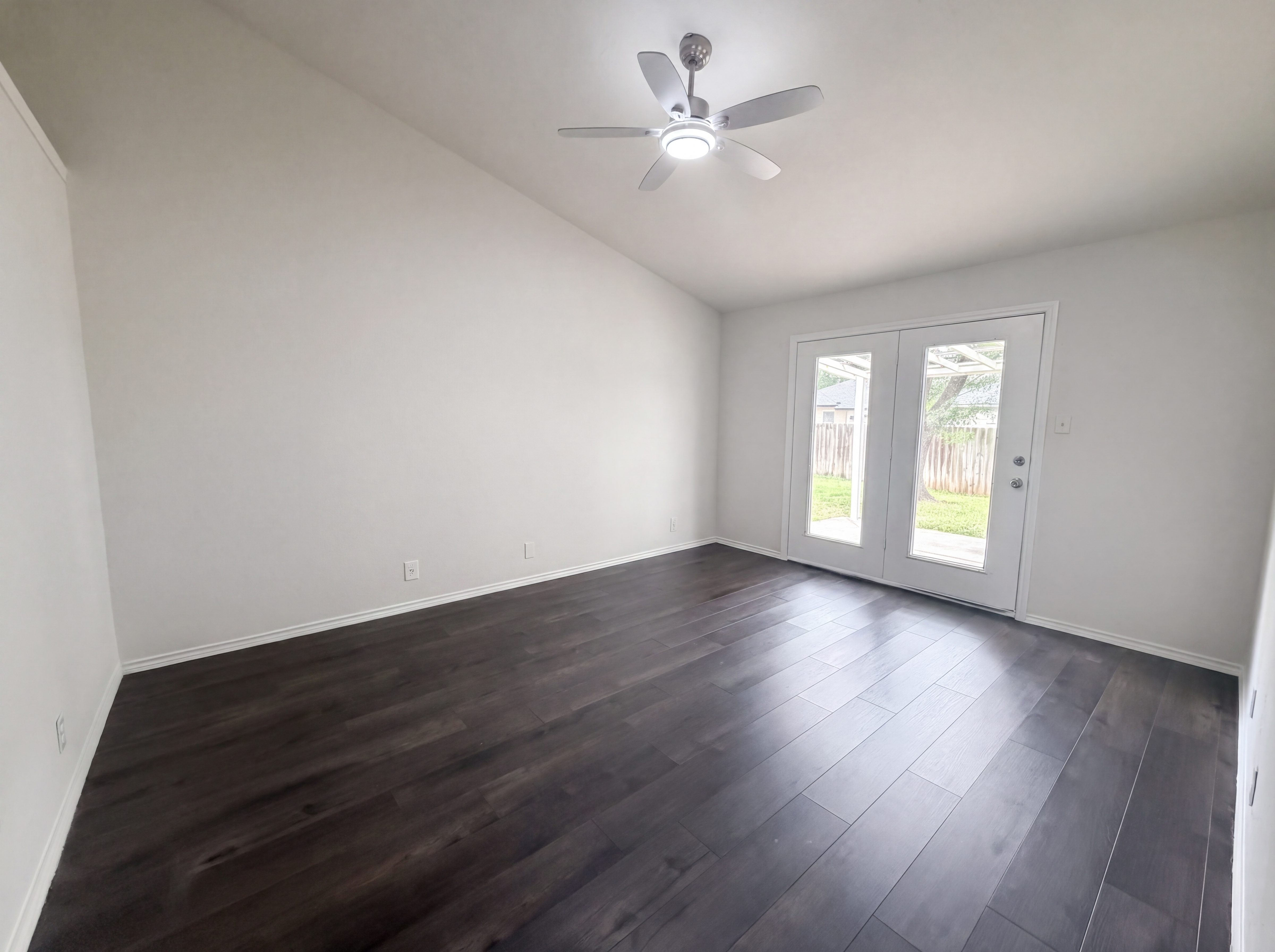 Photo 11 of 16 of 612 Pecos Dr, Temple, TX